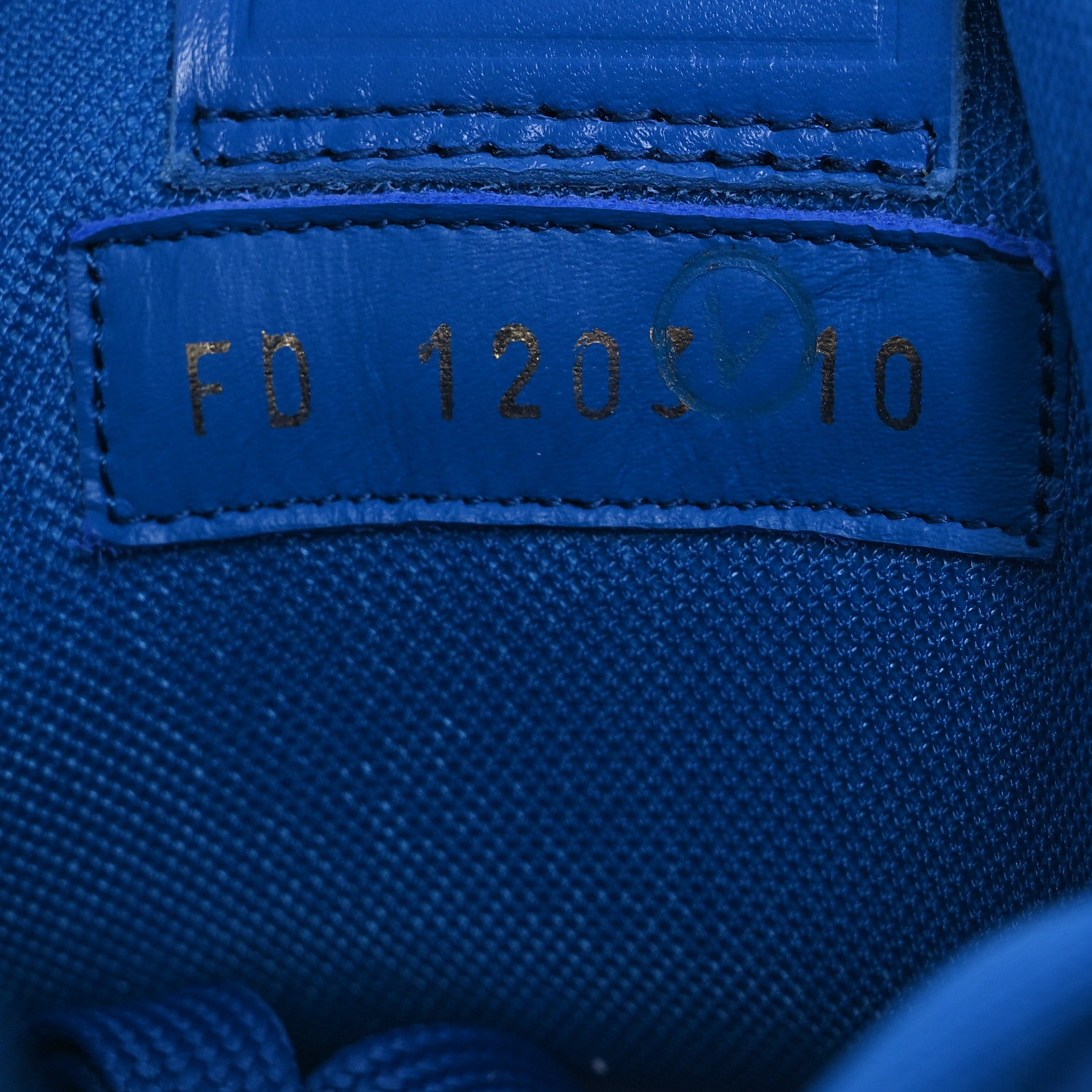 Louis Vuitton Damier Pop Grained Calfskin Mens LV Trainer Sneakers 10 Blue 9 of 11