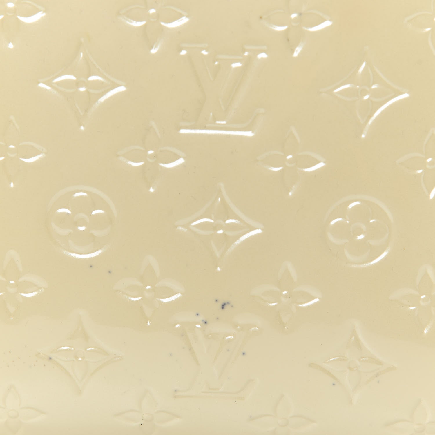 Louis Vuitton Vernis Wilshire MM Blanc Corail 7 of 17