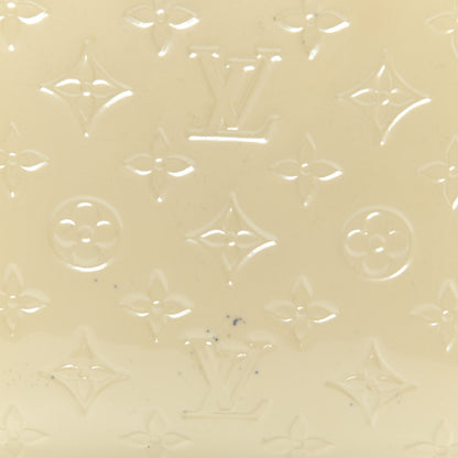 Louis Vuitton Vernis Wilshire MM Blanc Corail 7 of 17