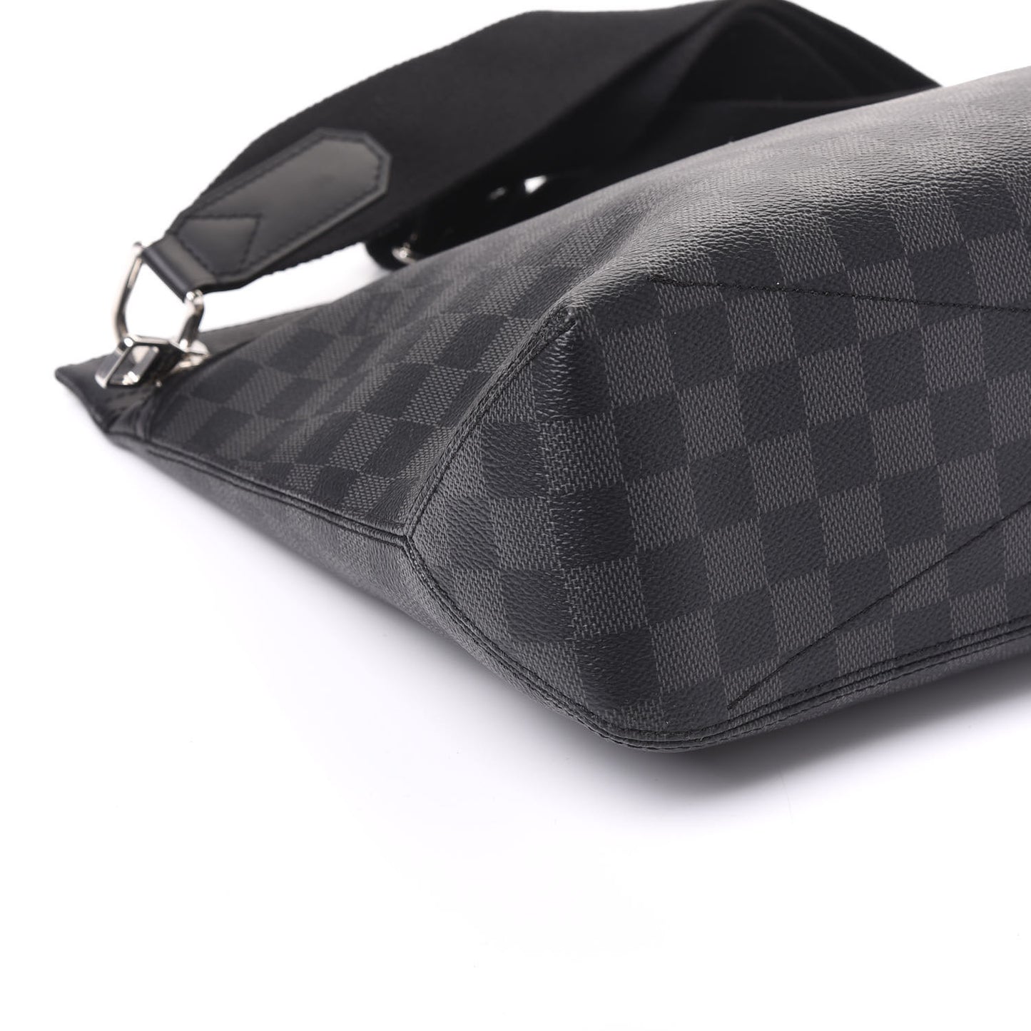 Damier Graphite Hunter Messenger