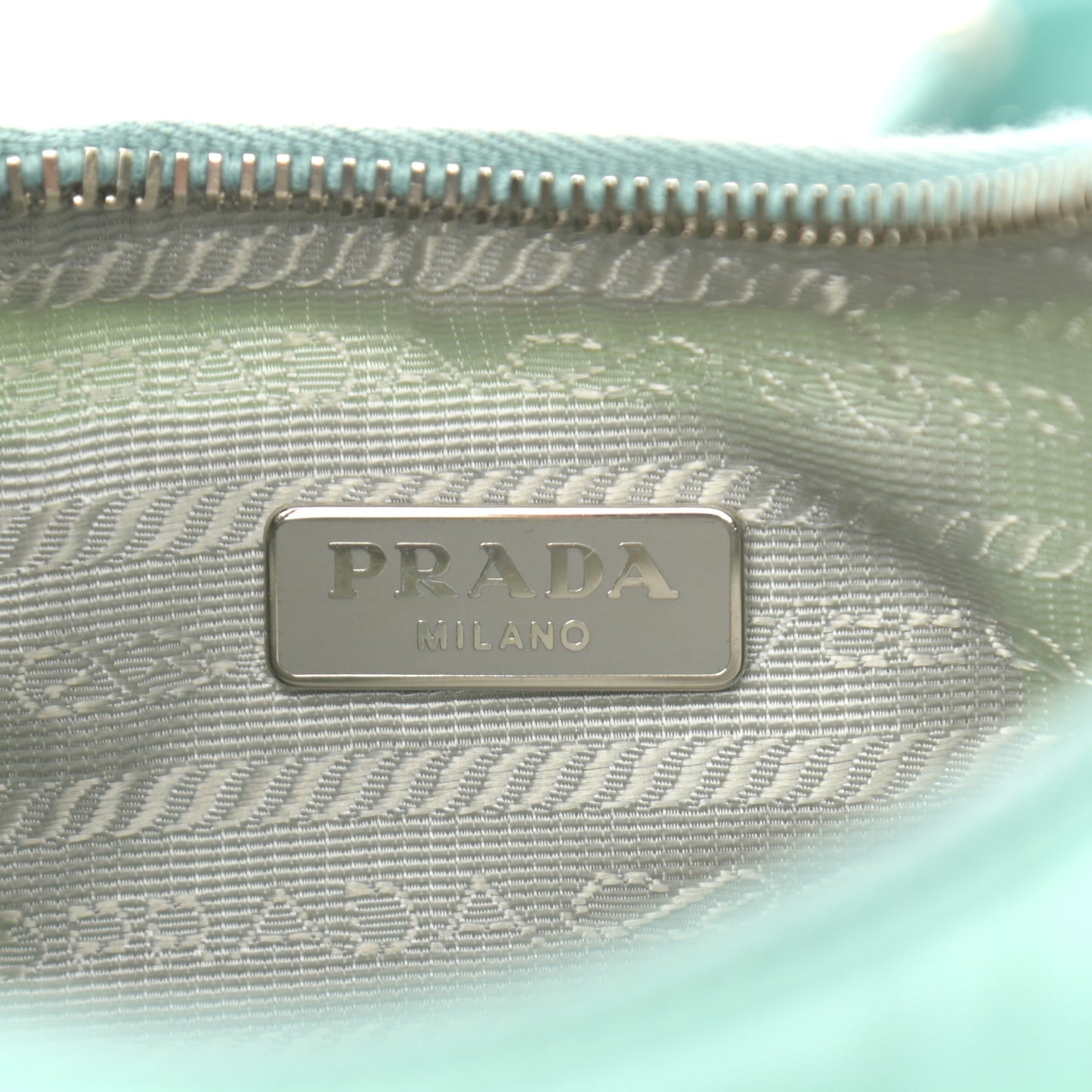 Nylon Saffiano Re-Edition 2005 Shoulder Bag Giada