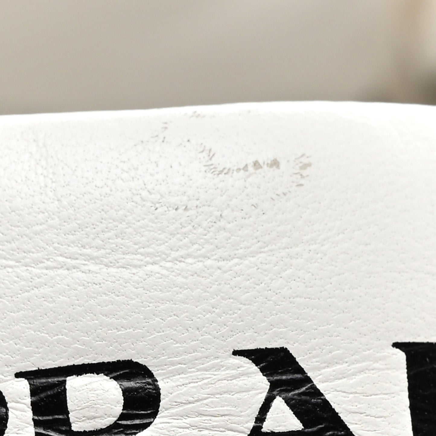 Nappa Soft Metal Triangle Logo Padded Monolith 55mm Sneakers 40 White