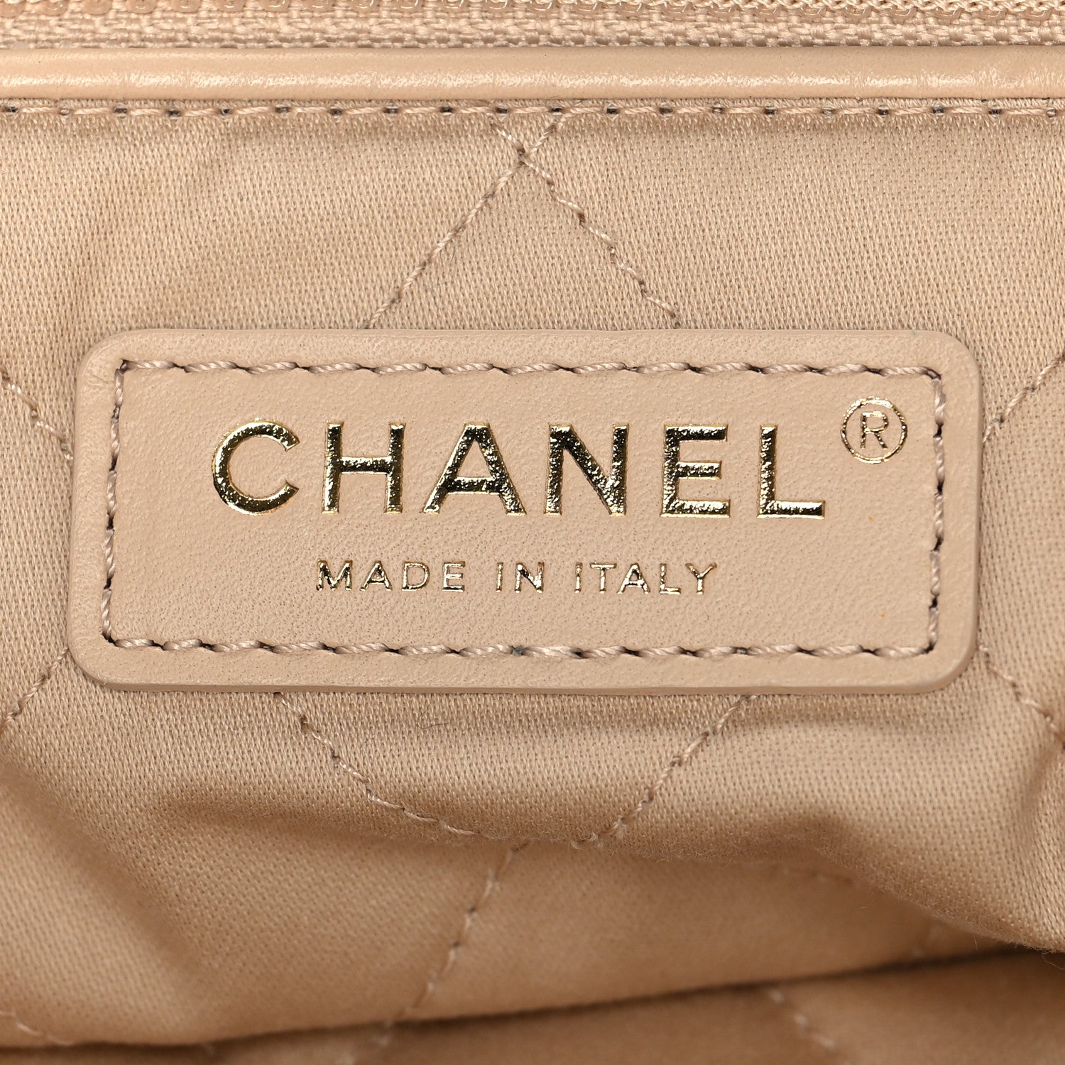 Chanel Shiny Calfskin Quilted Chanel 22 White 8 of 12