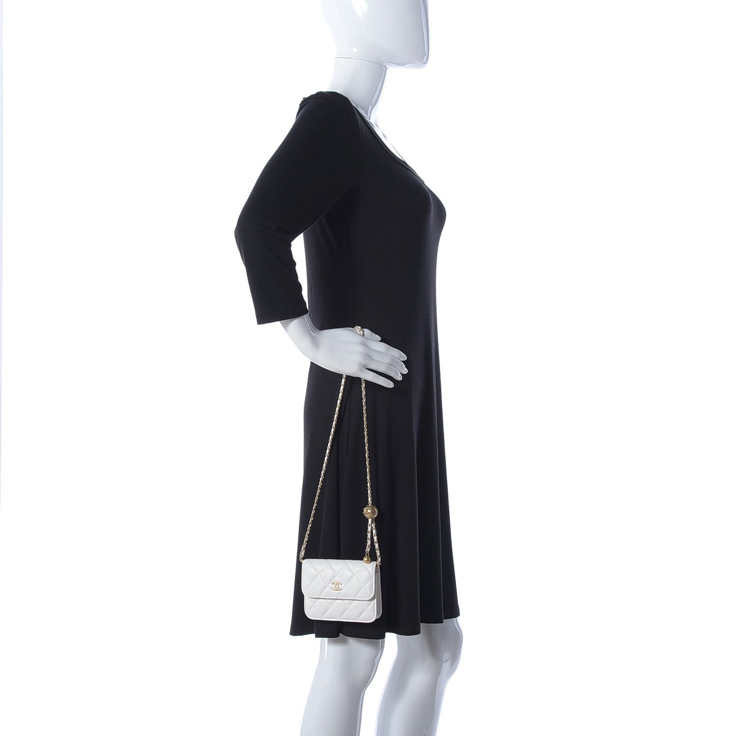 Lambskin Quilted Pearl Crush Clutch With Chain White