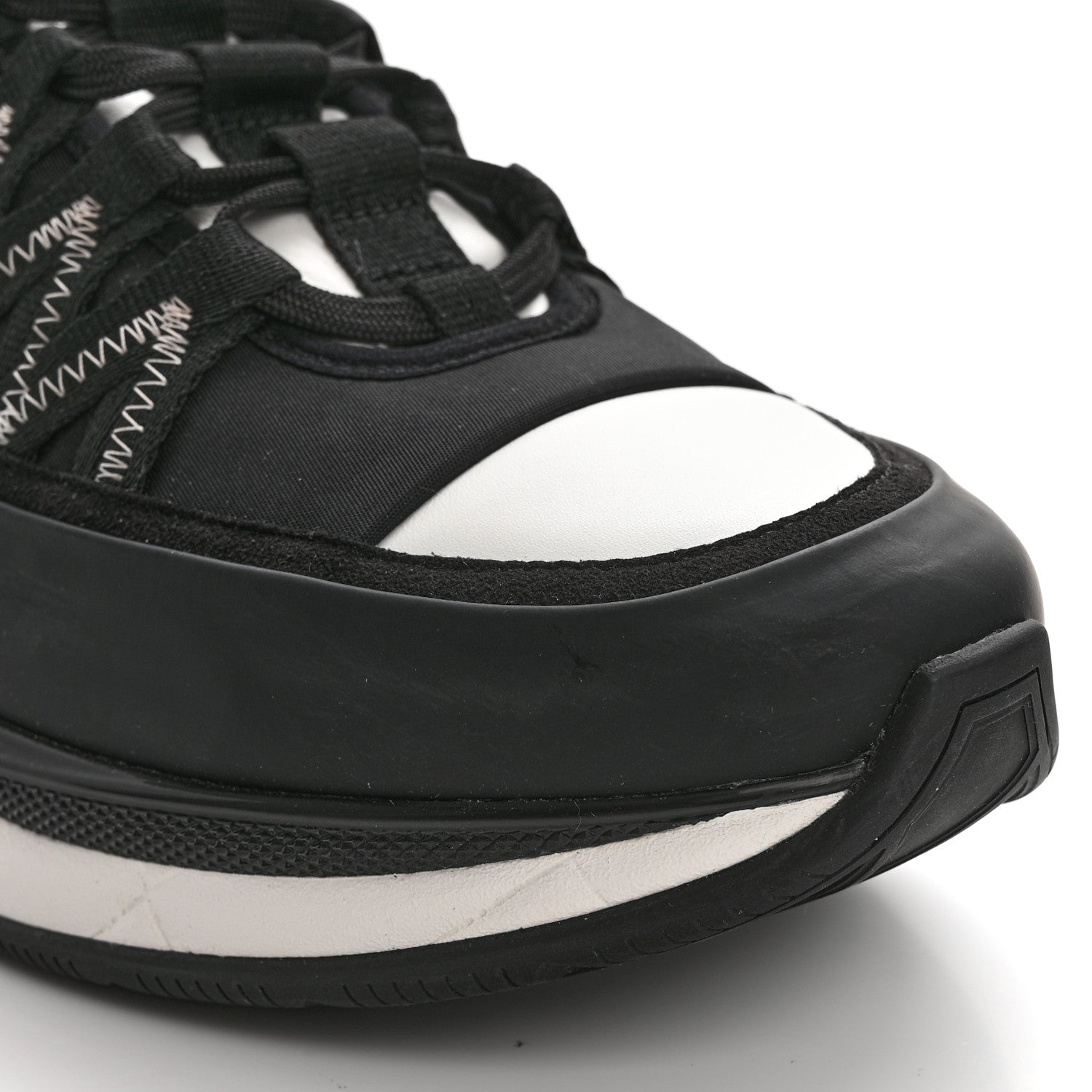 Chanel Mixed Fibers Suede Calfskin CC Sneakers 40 White Black 9 of 13
