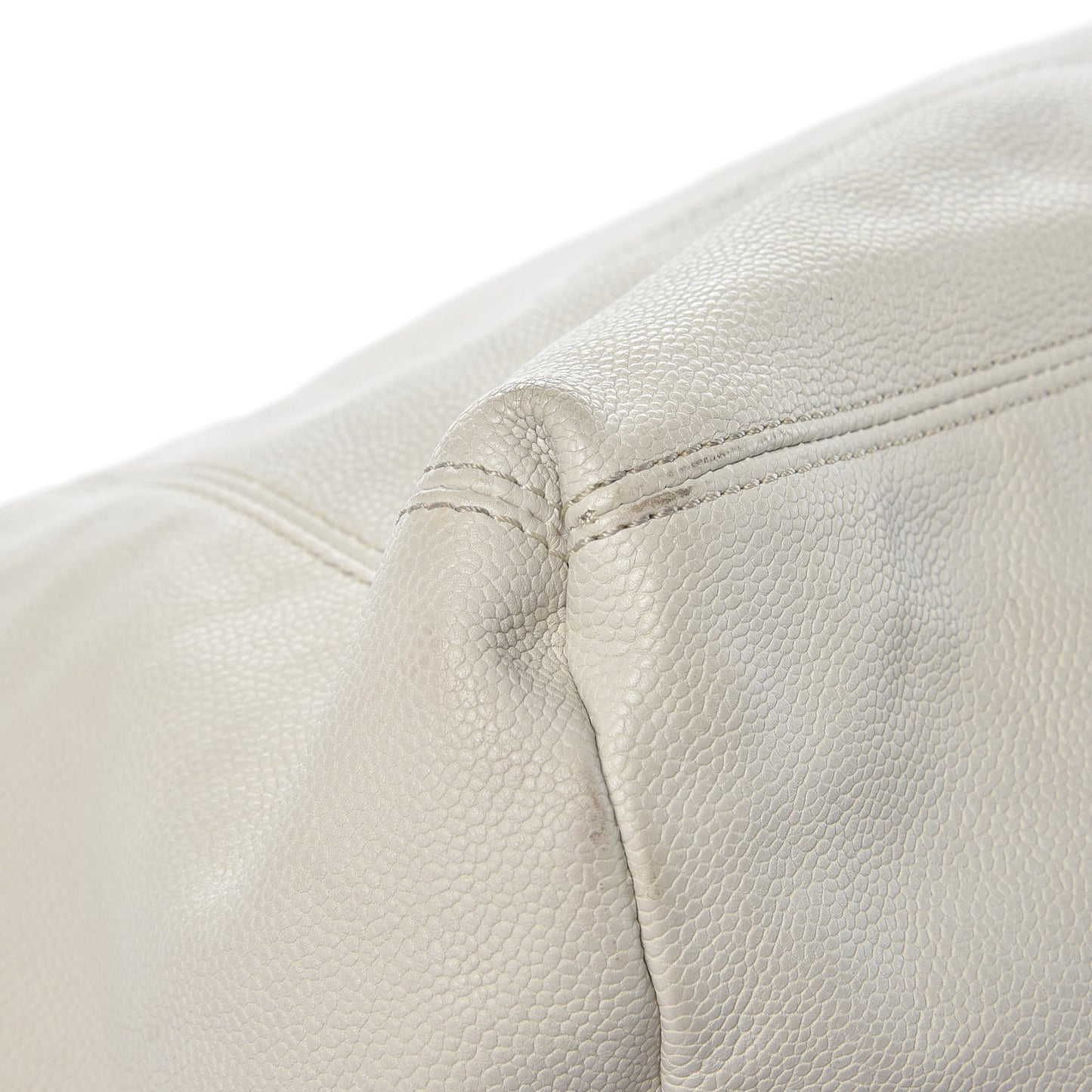 Distressed Caviar XL Coco Cabas White