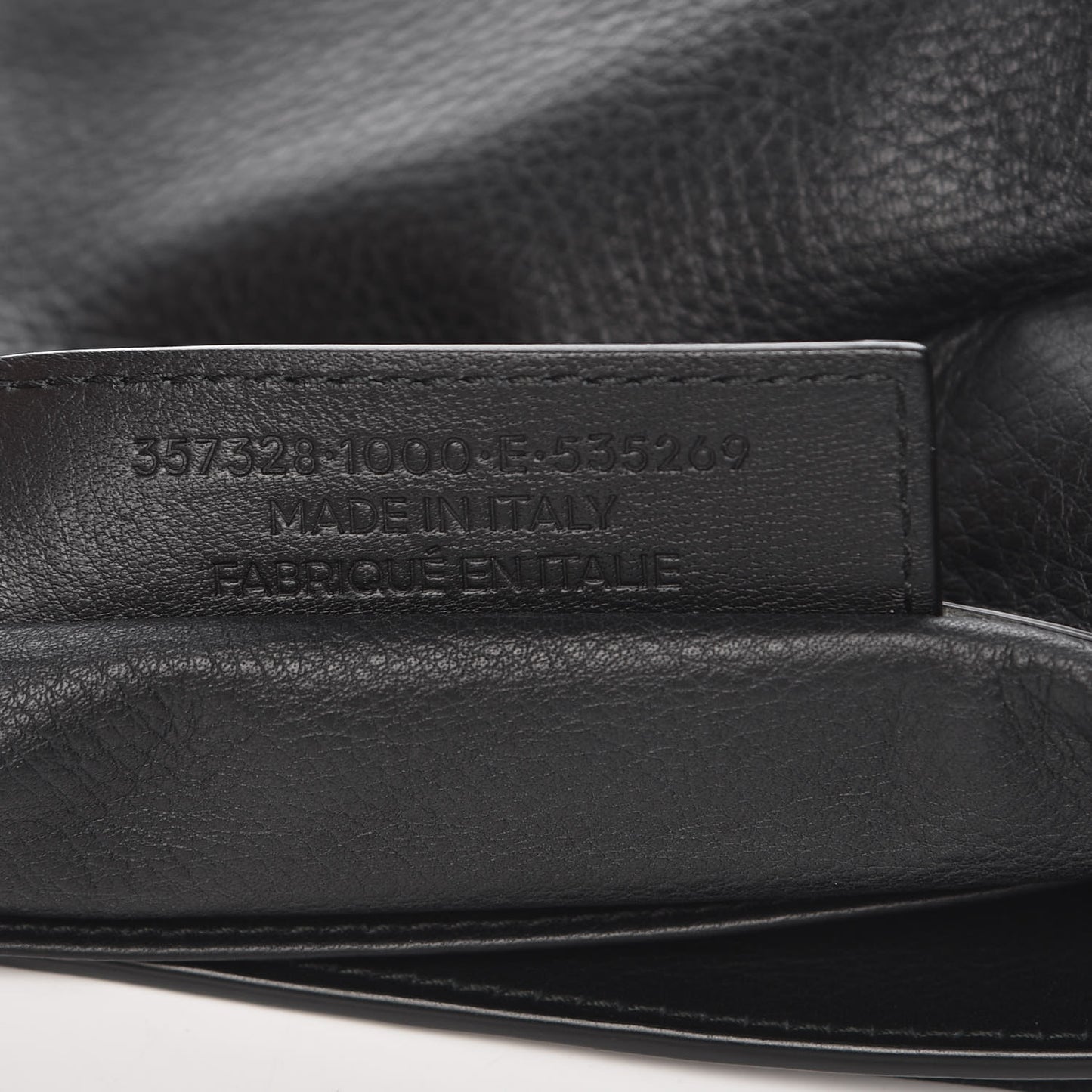 Veau Papier Sight Clutch Black