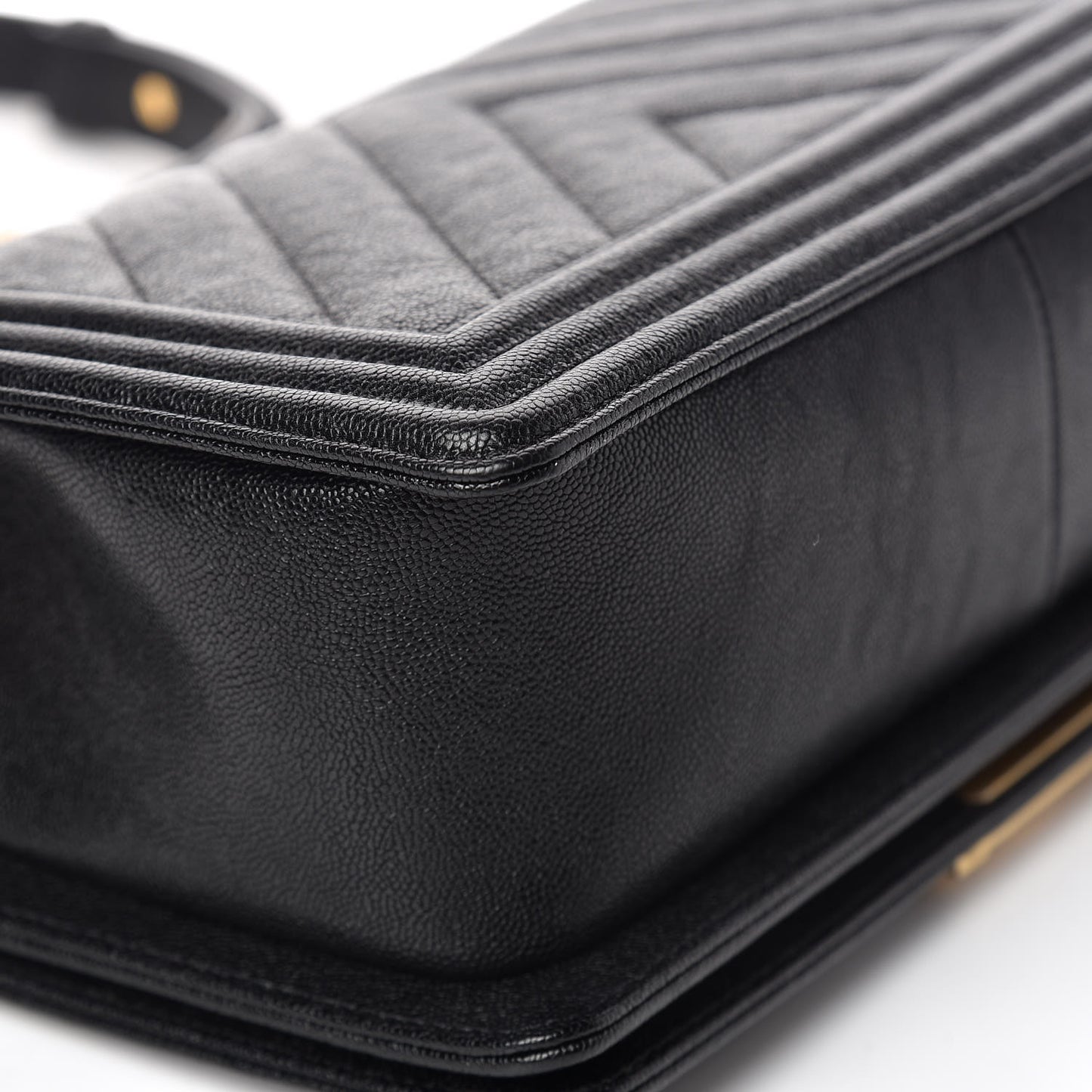 Caviar Chevron Quilted Medium Boy Flap Black