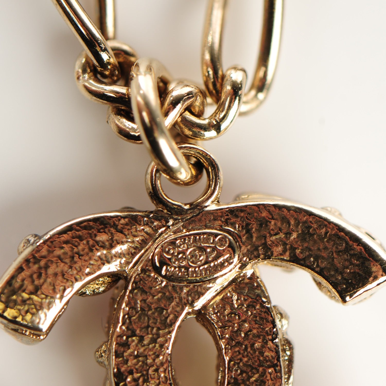 Chanel Crystal Gripoix Poured Glass CC Necklace Gold Red 4 of 5