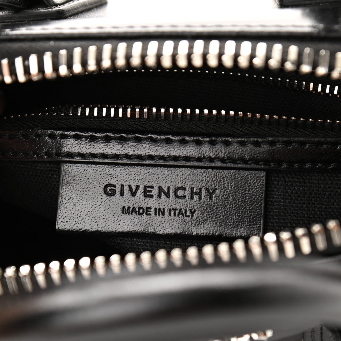 Shiny Lord Calfskin Mini Antigona Black