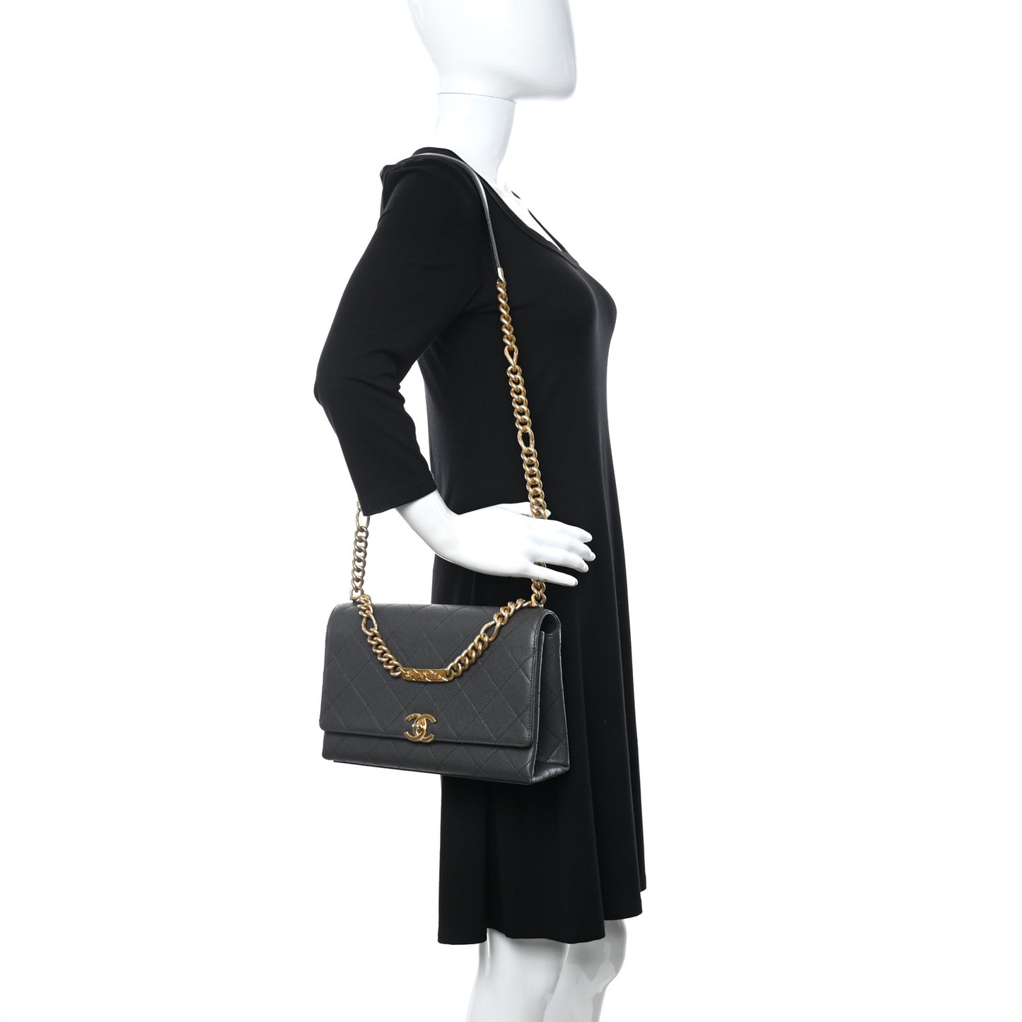 Caviar Quilted Bracelet On Chain Flap Dark Grey