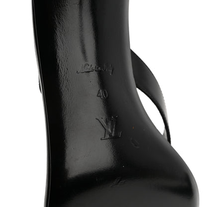 Louis Vuitton Calfskin Signature Thong Sandal 40 Black 7 of 9
