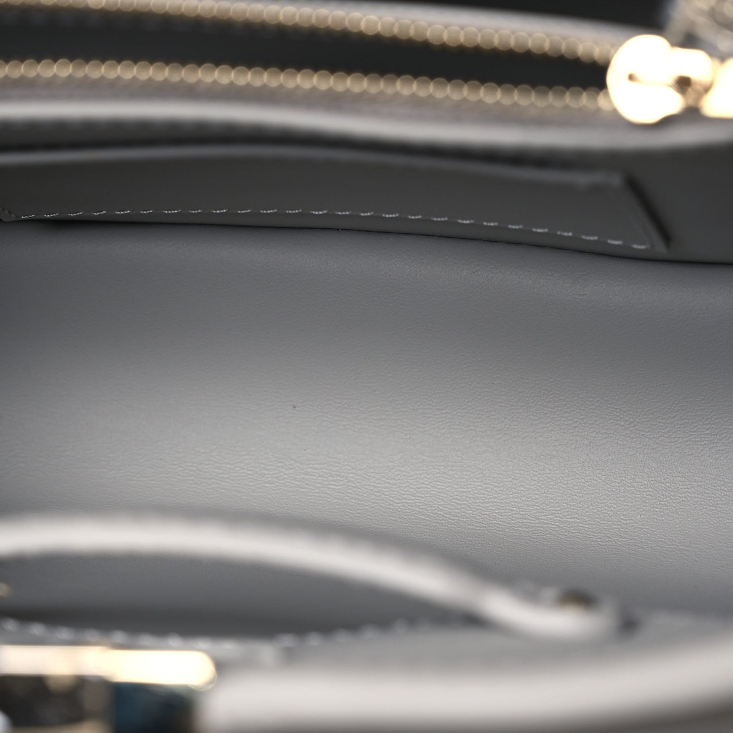 Taurillon Capucines BB Flint Grey