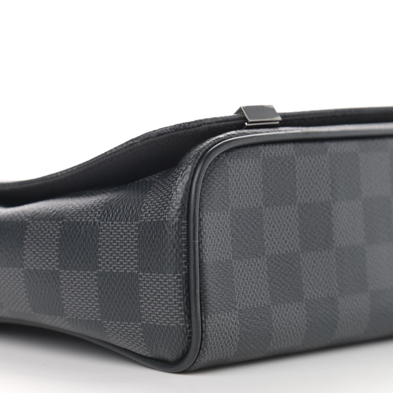 Louis Vuitton Damier Graphite District PM 9 of 11