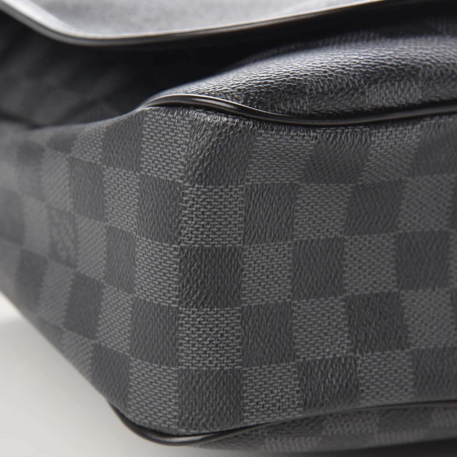 Louis Vuitton Damier Graphite Daniel GM 8 of 9
