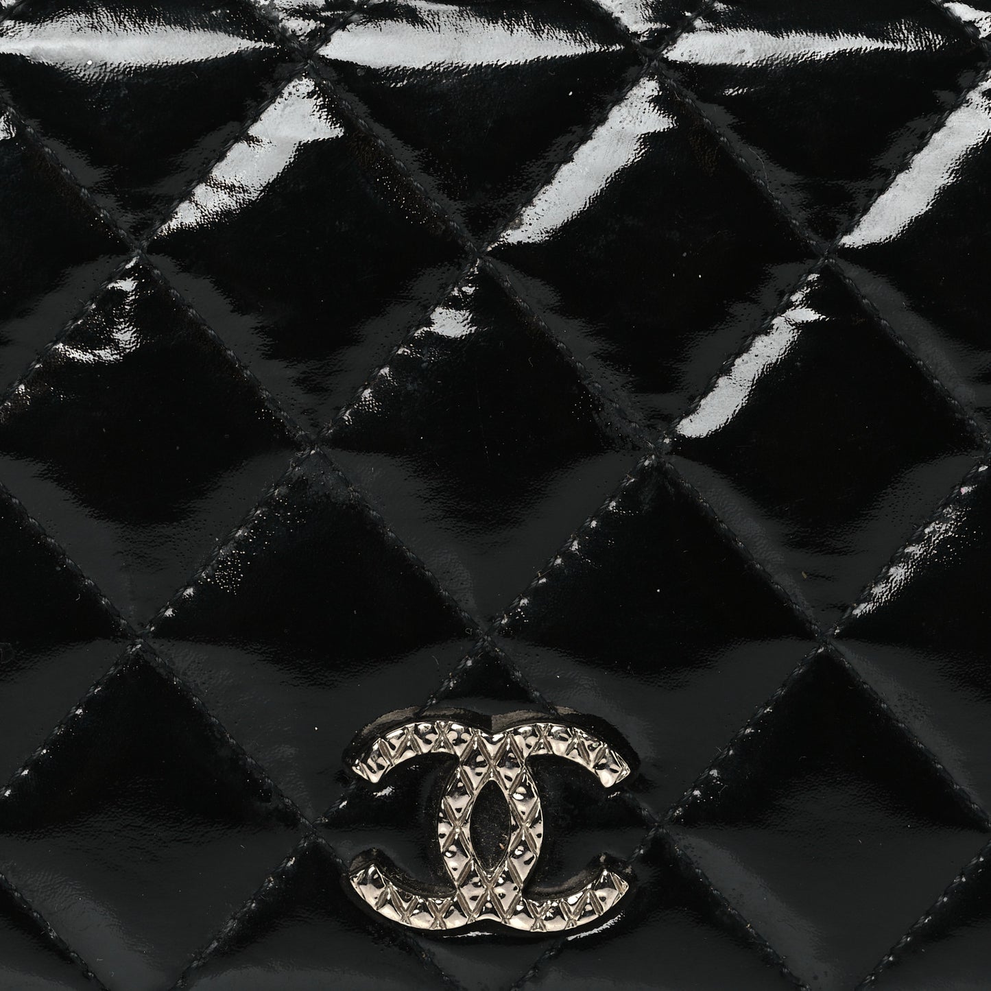 Patent Quilted Brilliant Yen Wallet Black