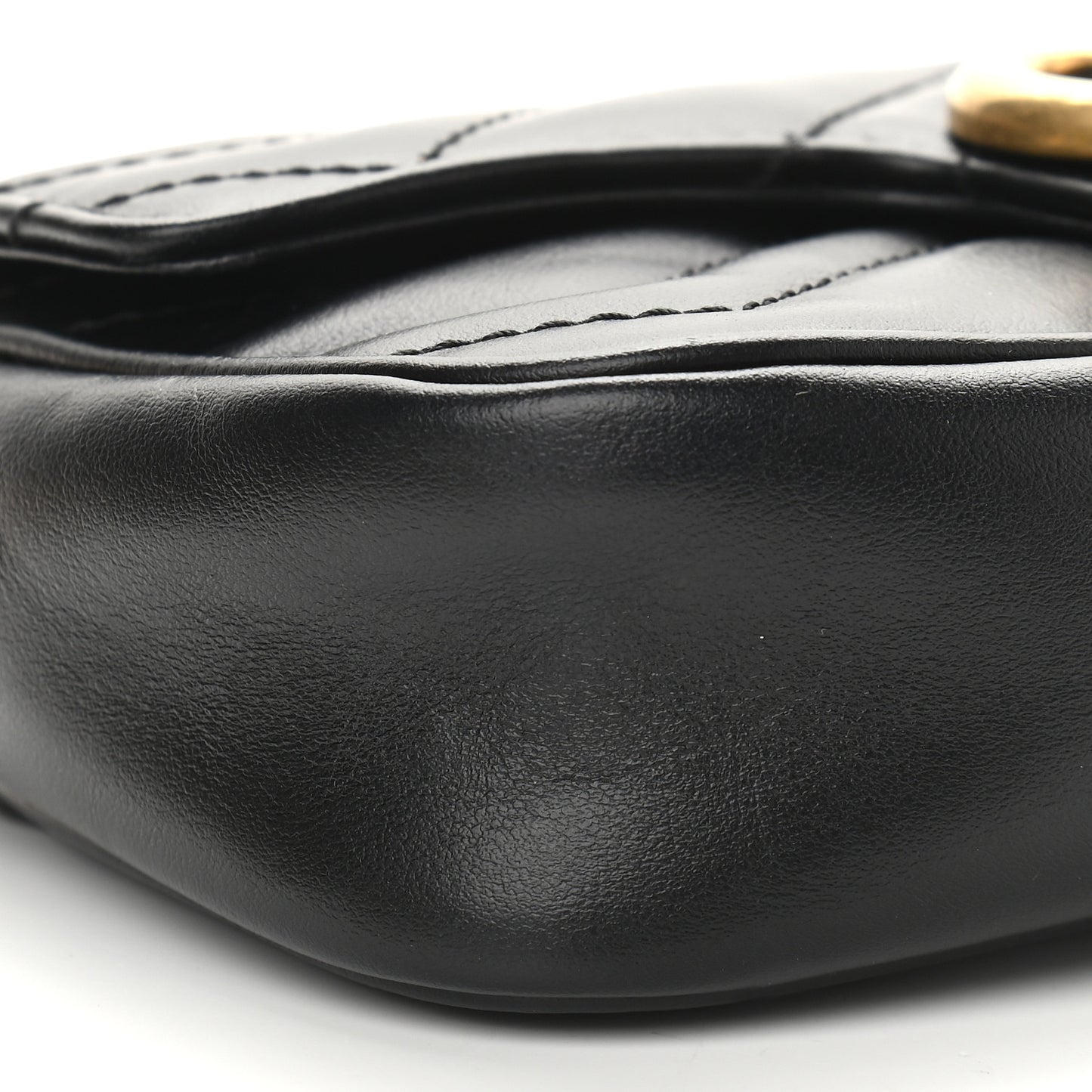 Calfskin Matelasse Super Mini GG Marmont Shoulder Bag Black