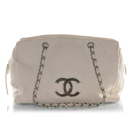 Chanel Calfskin Large Diamond Stitch Tote White 1 of 8