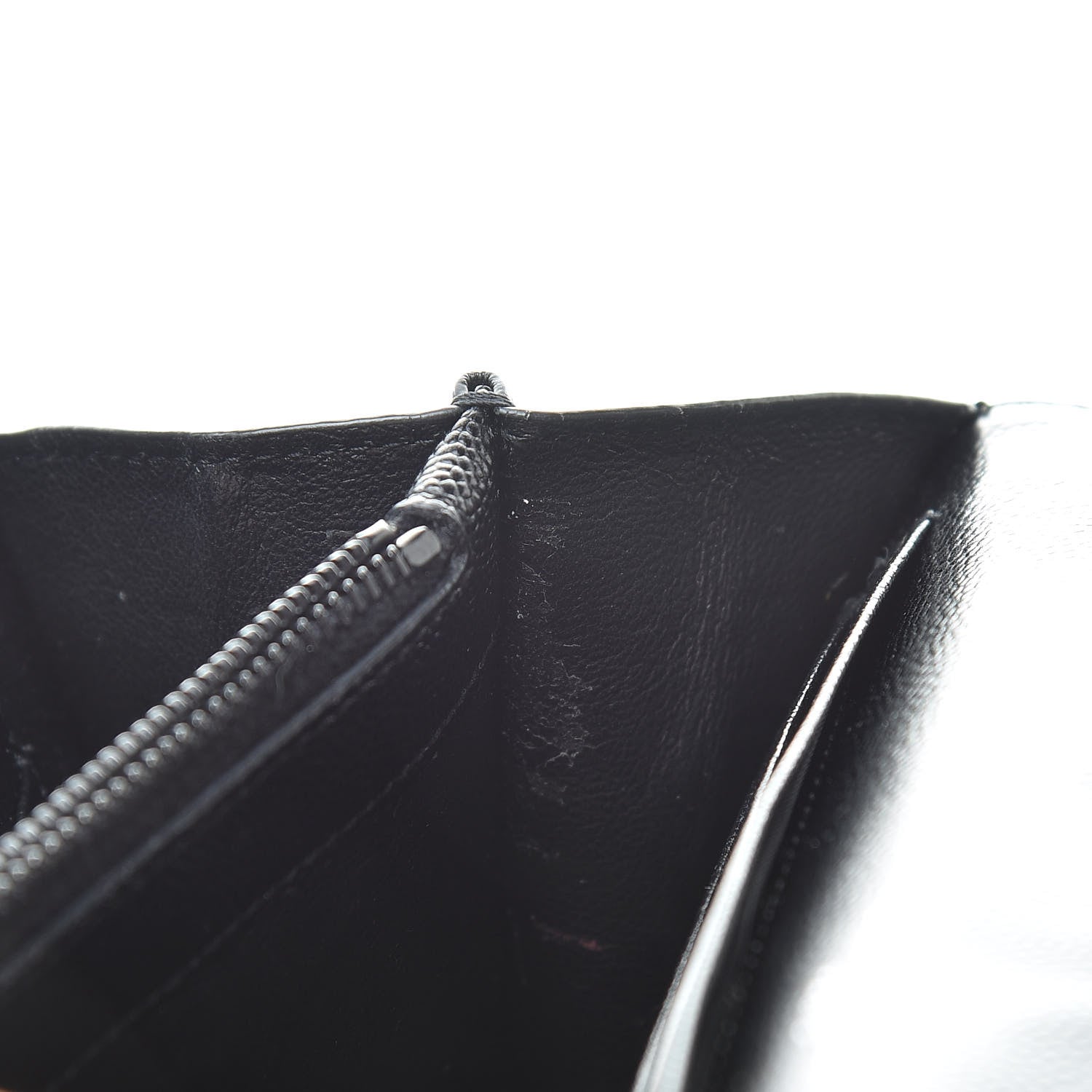 Saint Laurent Grain De Poudre Matelasse Chevron Monogram Chain Wallet Black 10 of 12