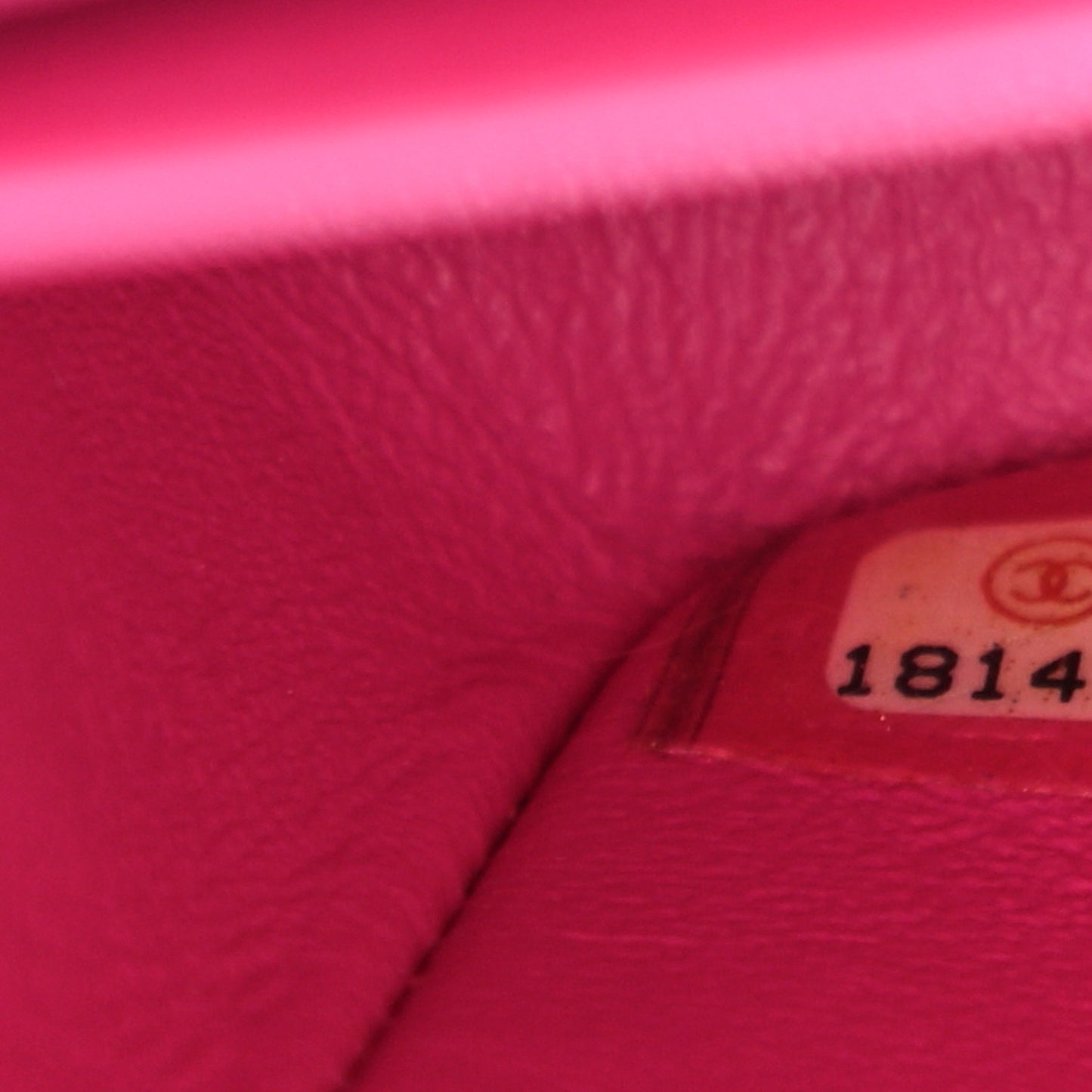 Iridescent Caviar Quilted Medium Double Flap Pink