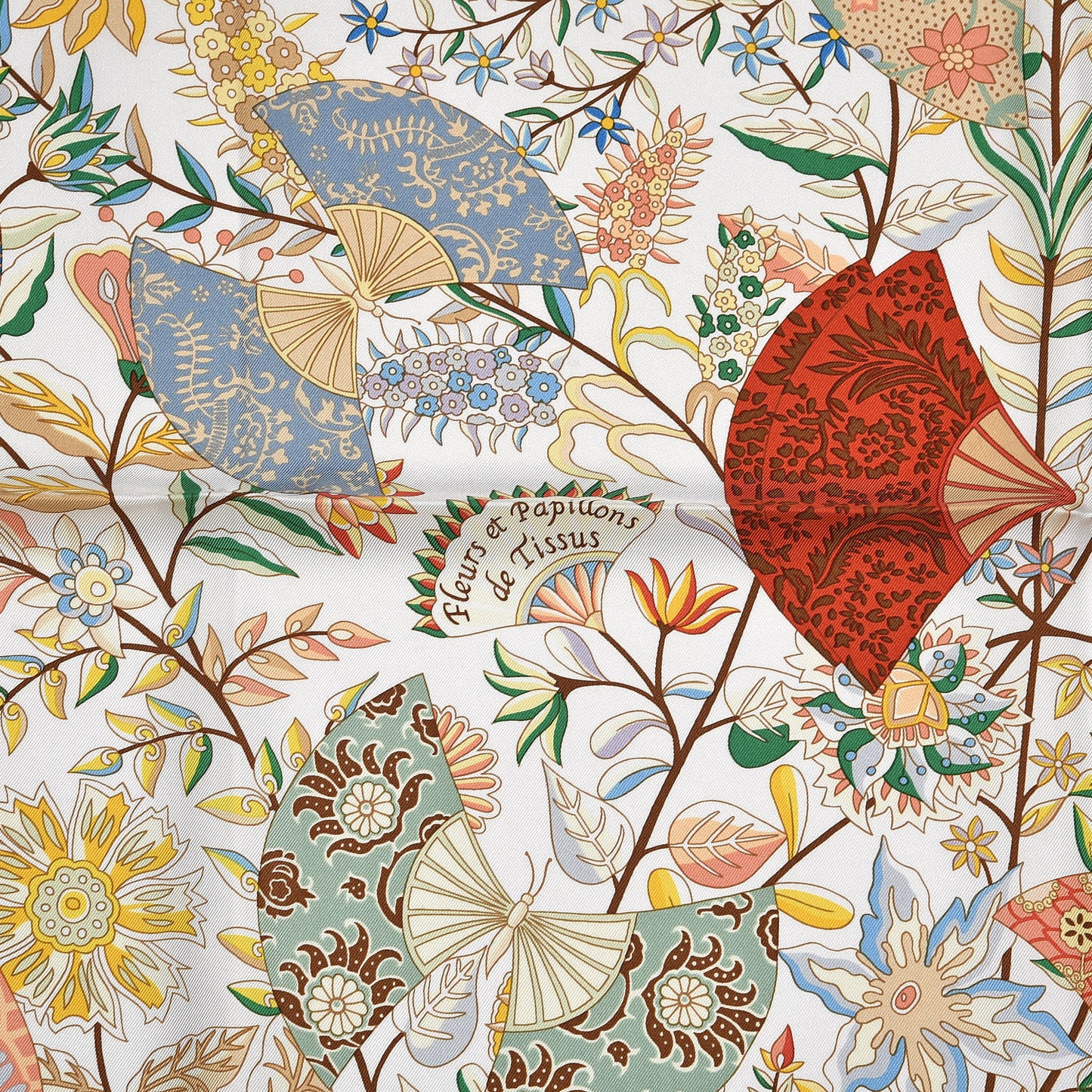 Silk Fleurs et Papillons de Tissus Scarf 90