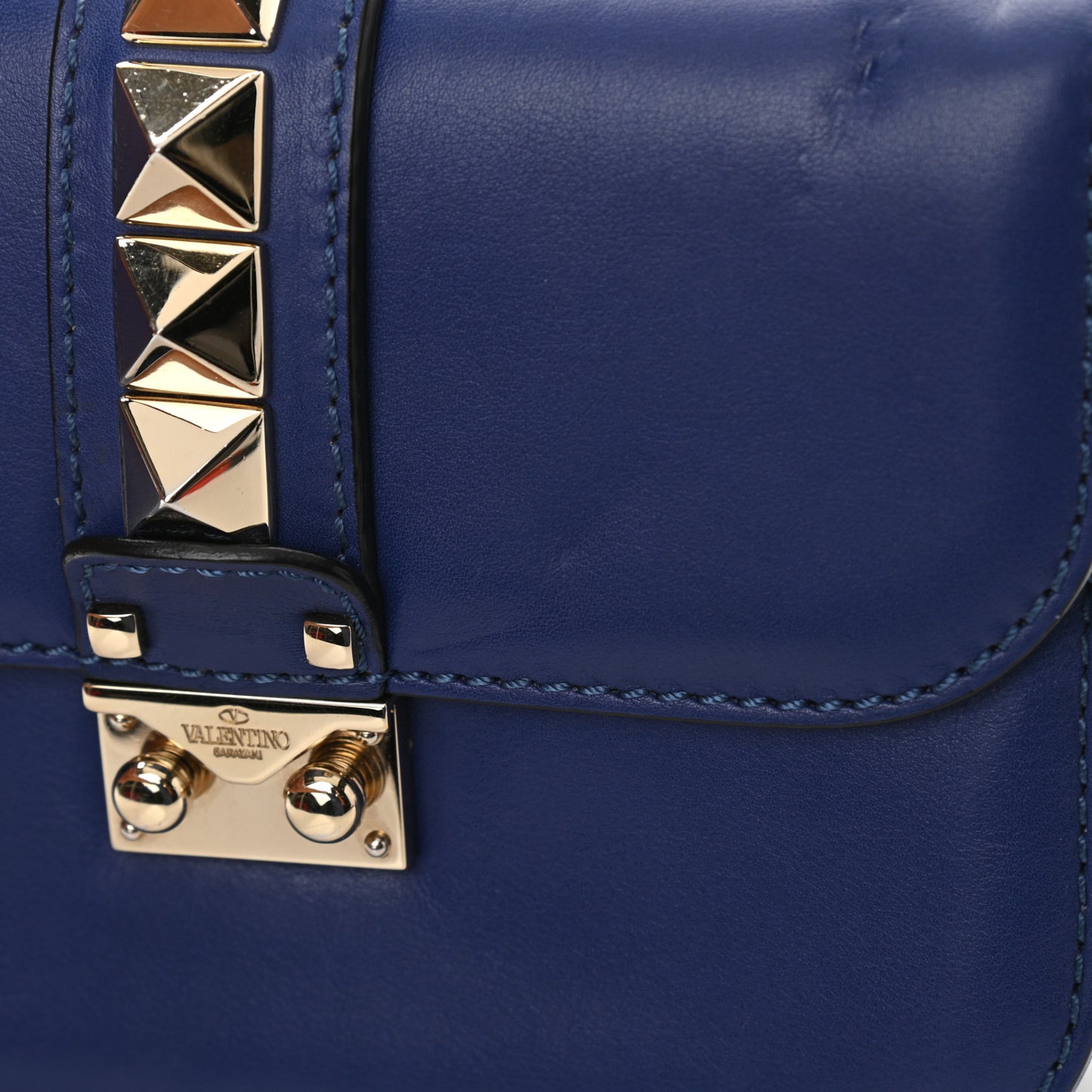 Vitello Small Glam Lock Rockstud Flap Blue China