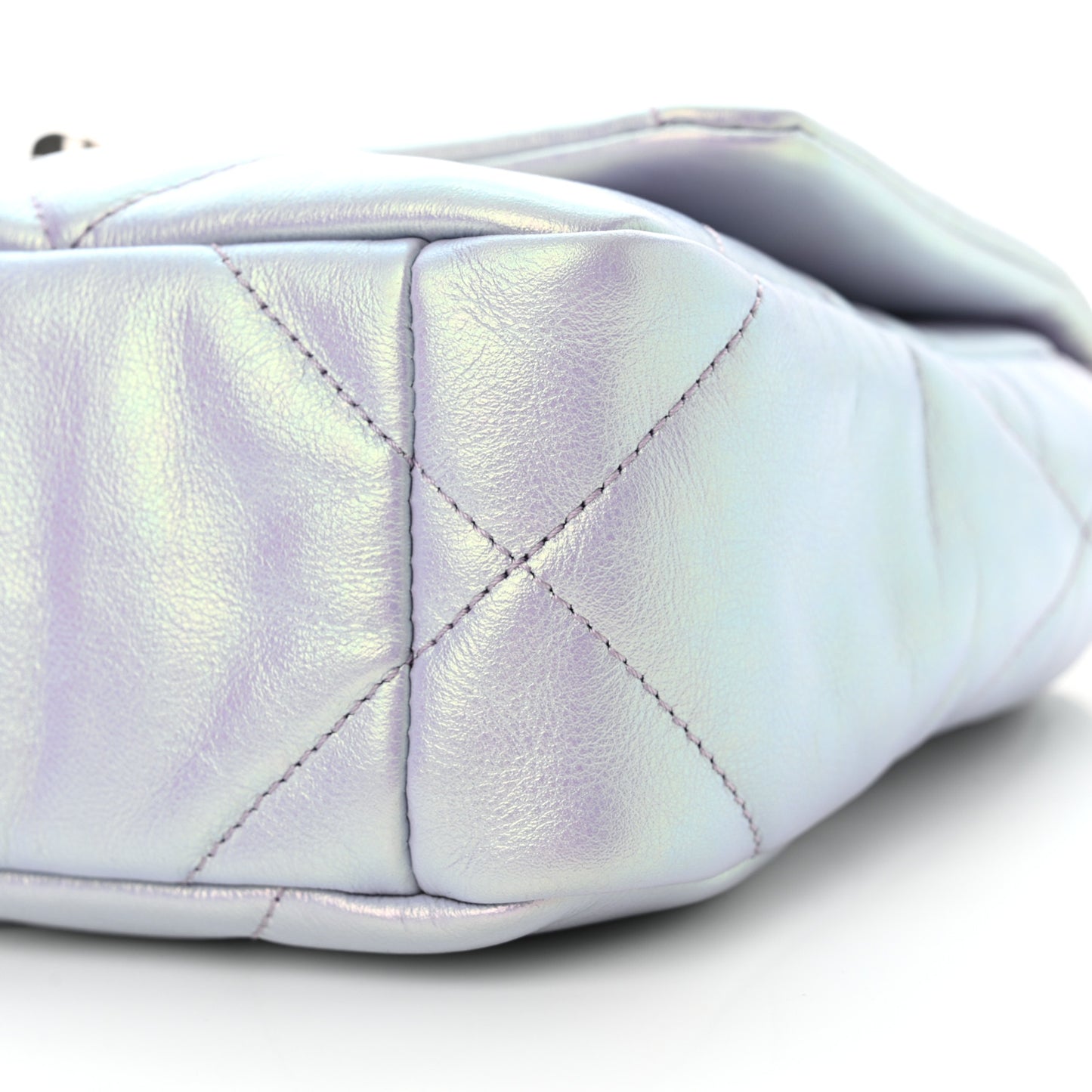 Iridescent Calfskin Quilted Medium Chanel 19 Flap Light Purple