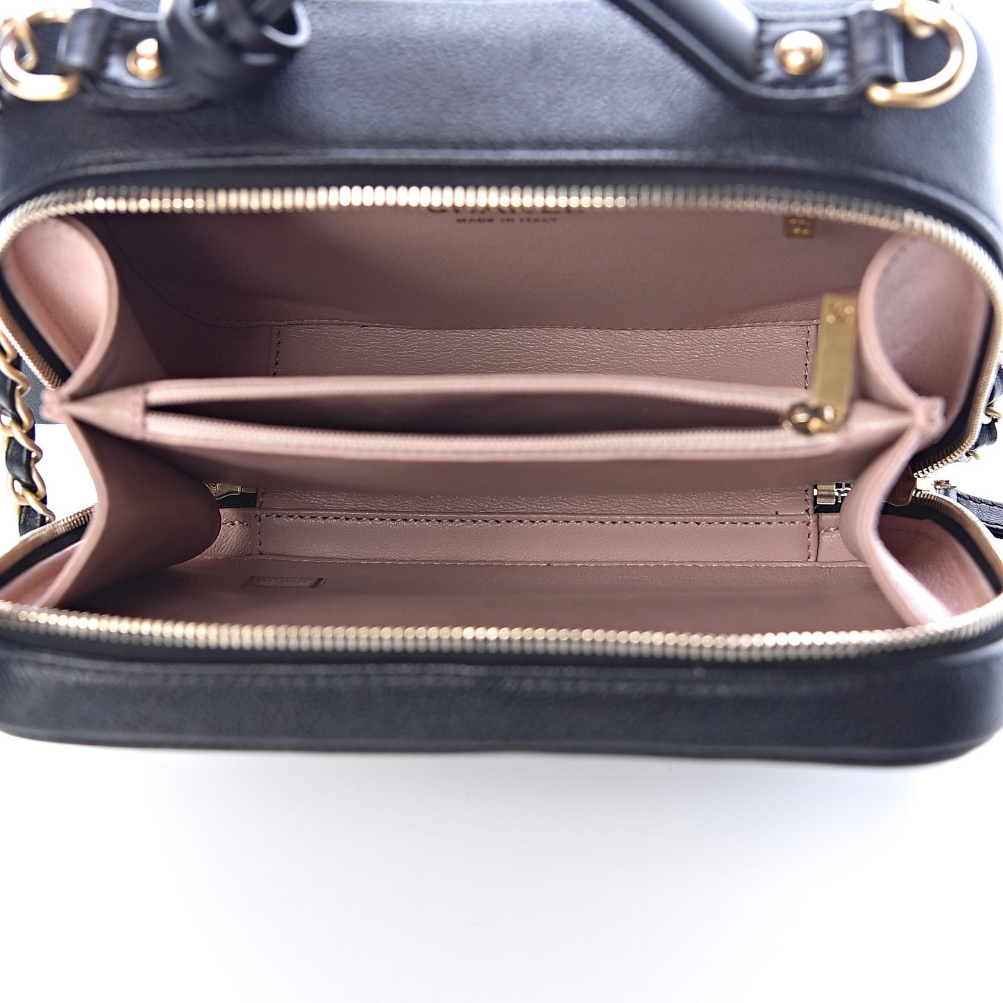 Caviar Quilted Medium CC Filigree Vanity Case Black