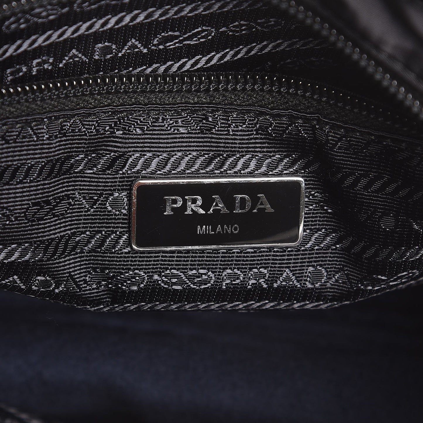 Nylon Flat Messenger Bag Black