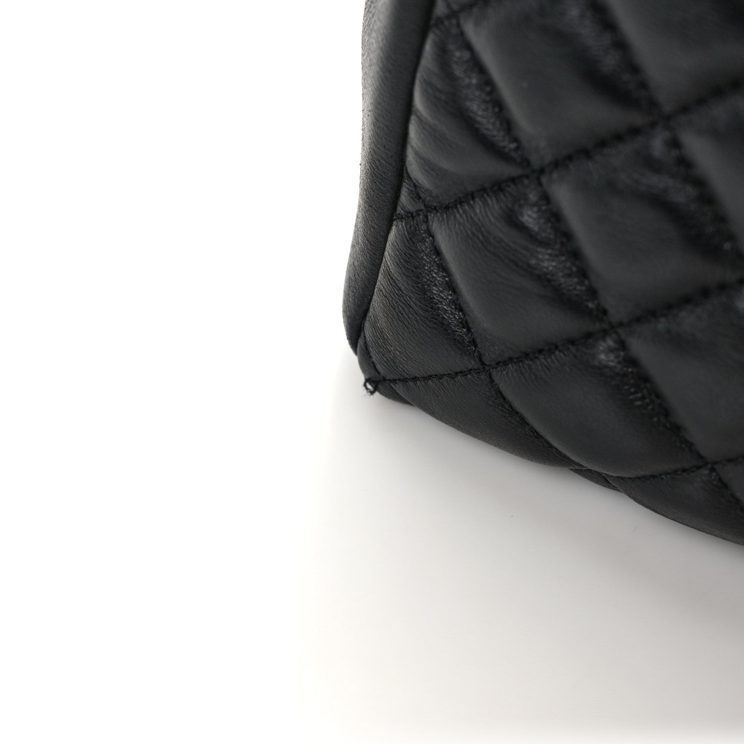 Versace Nappa Quilted Medusa Chain Shoulder Bag Black 15 of 15