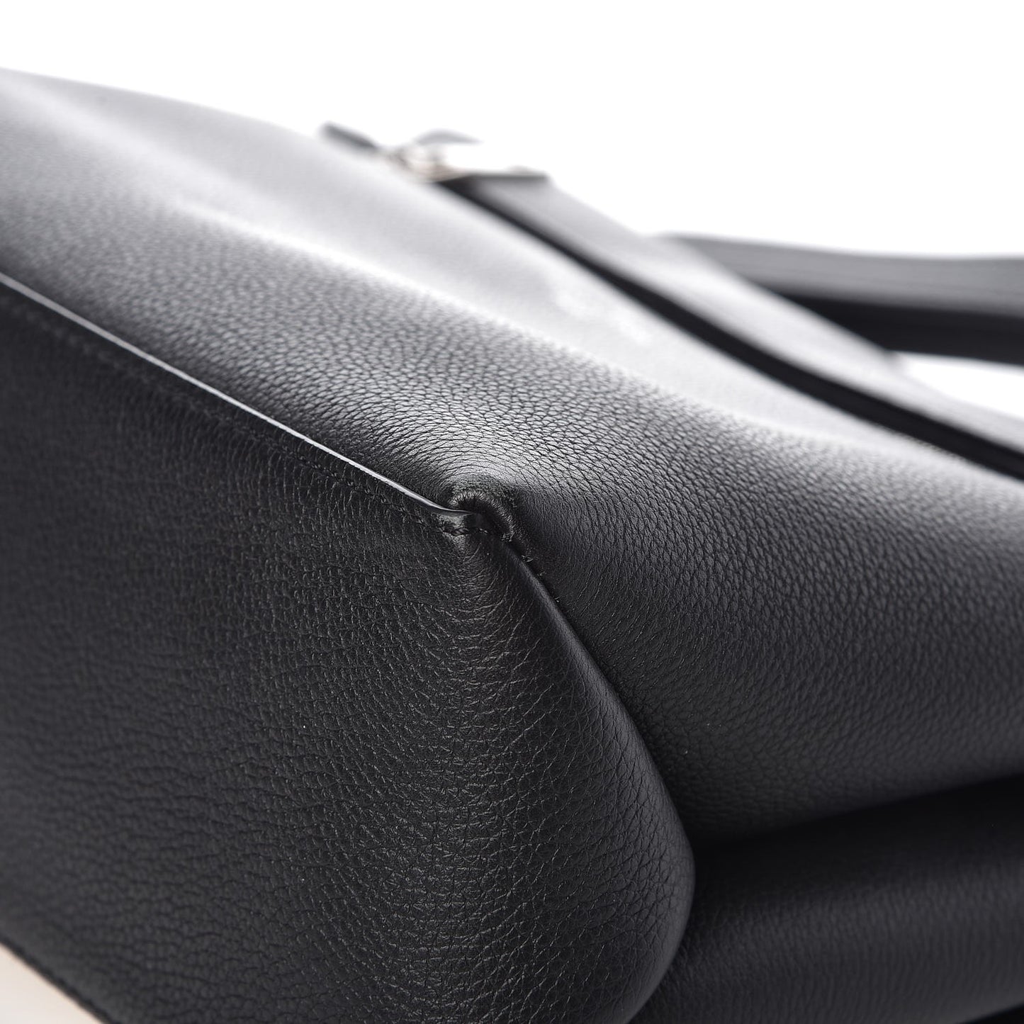 Soft Calfskin My Lockme Top Handle Vanille Black