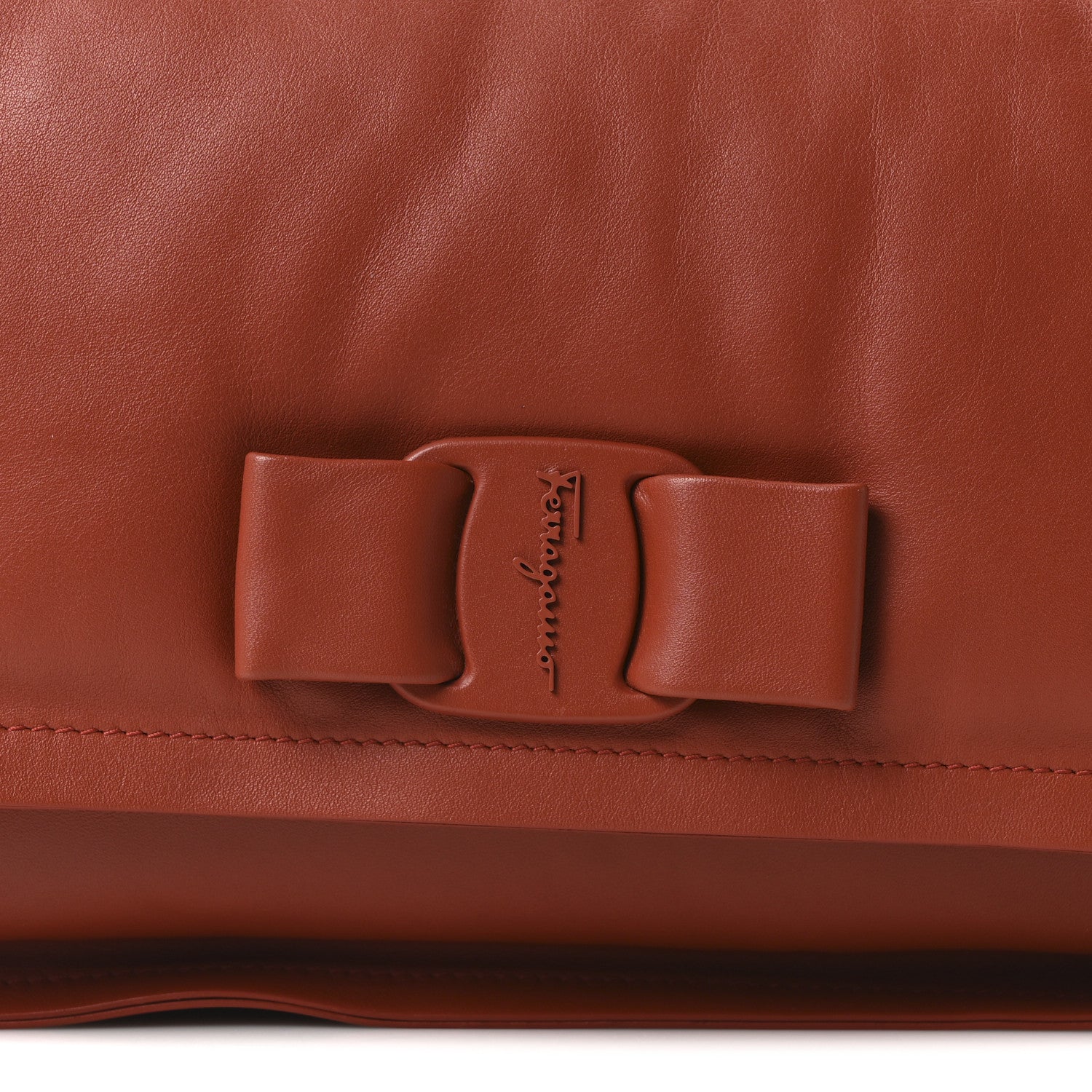 Salvatore Ferragamo Calfskin Small Viva Bow Shoulder Bag Ramas 7 of 9