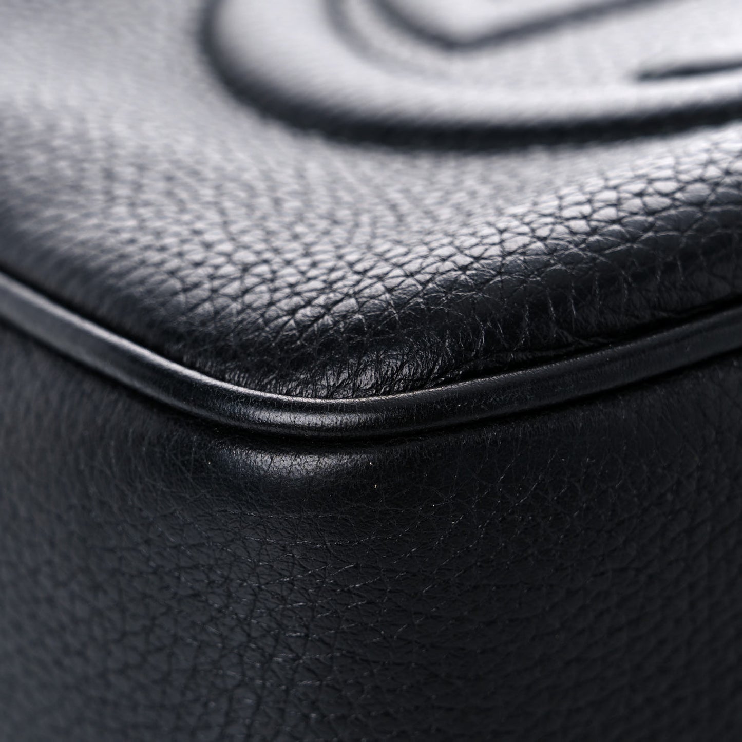 Pebbled Calfskin Small Soho Disco Bag Black