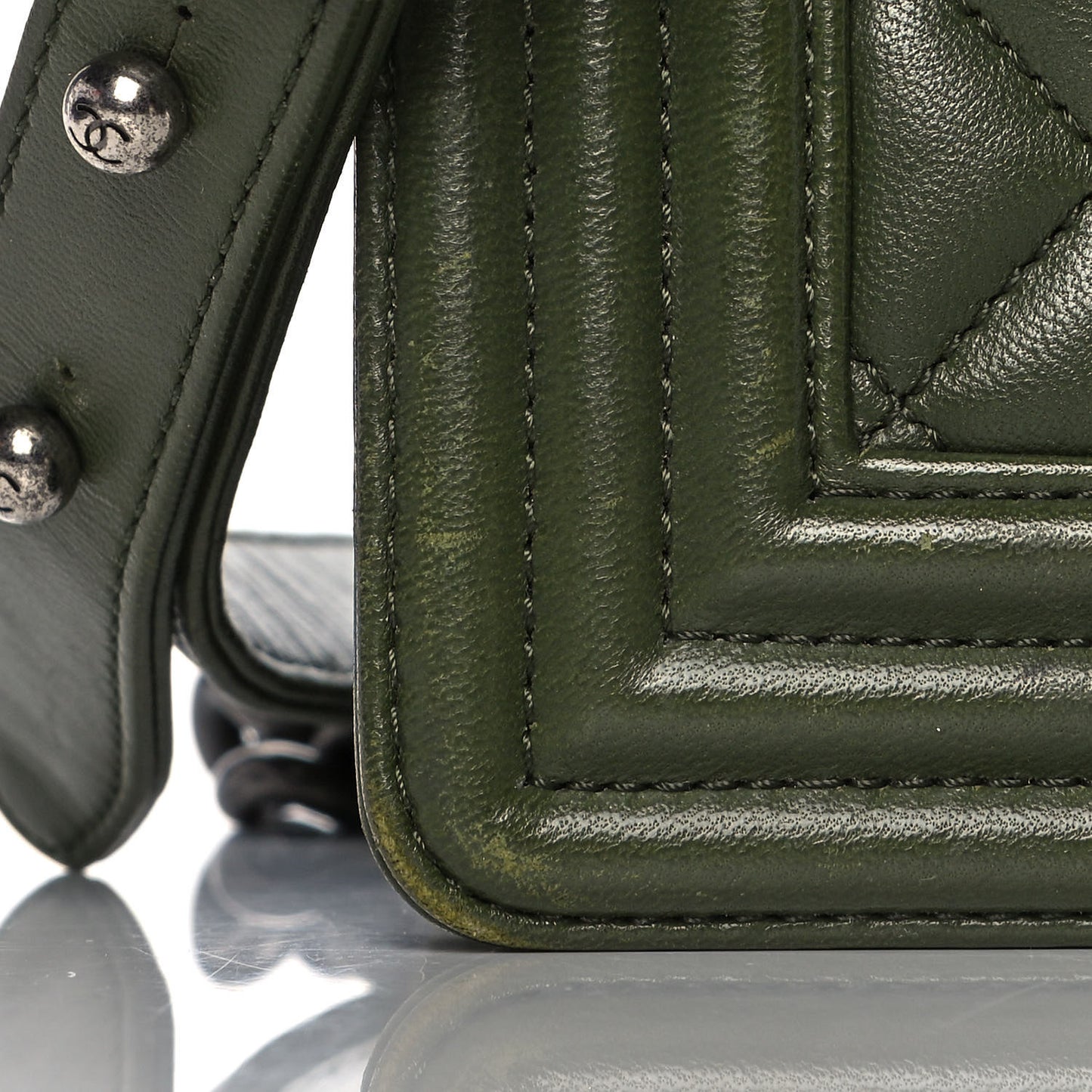 Lambskin Quilted New Medium Boy Flap Dark Green
