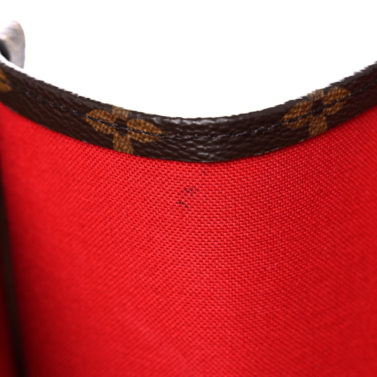 Reverse Monogram Giant Onthego MM