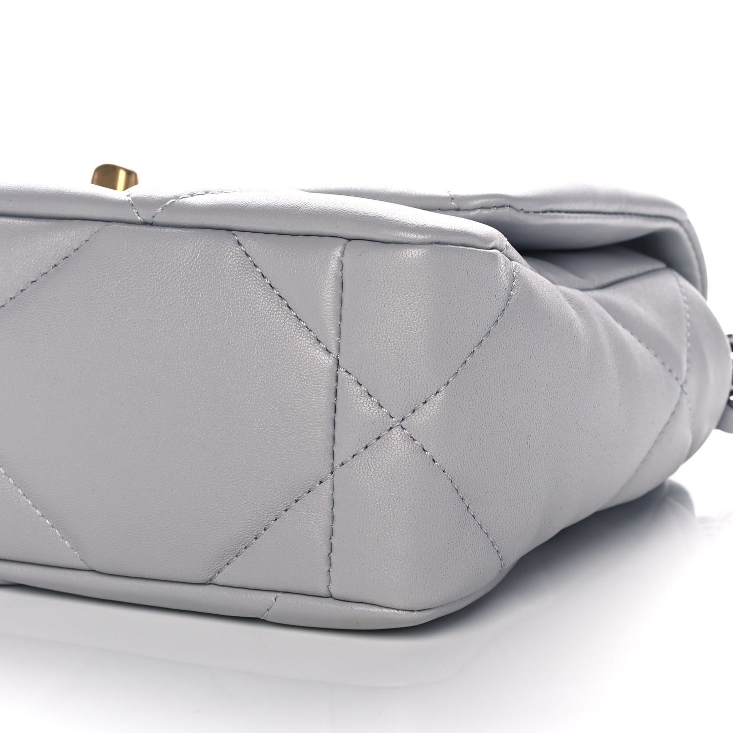 Lambskin Quilted Medium Chanel 19 Flap Grey