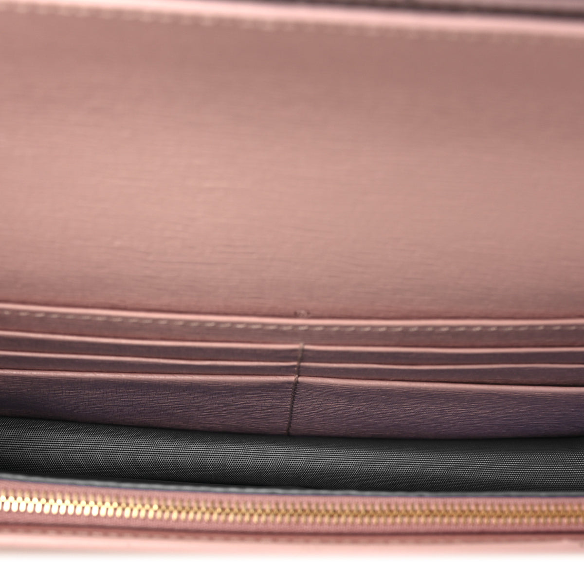 Gucci Textured Calfskin Script Logo Wallet On Chain Light Pink 5 of 10