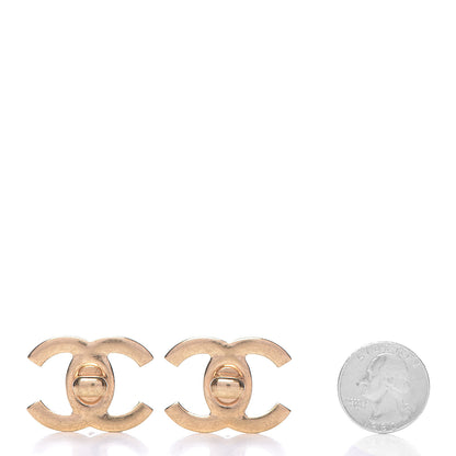 Chanel Metal CC Turnlock Clip On Earrings Gold 2 of 4