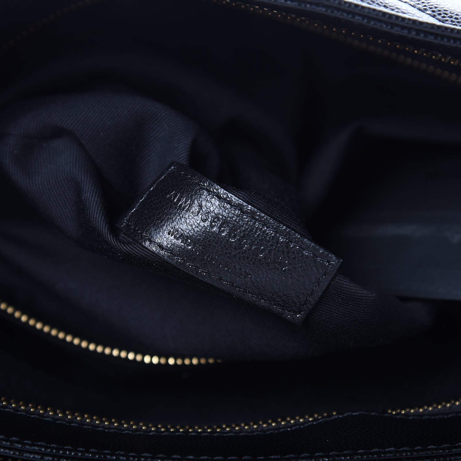 Saint Laurent Grain De Poudre Matelasse Chevron Medium Tribeca Shopping Bag Black 9 of 11
