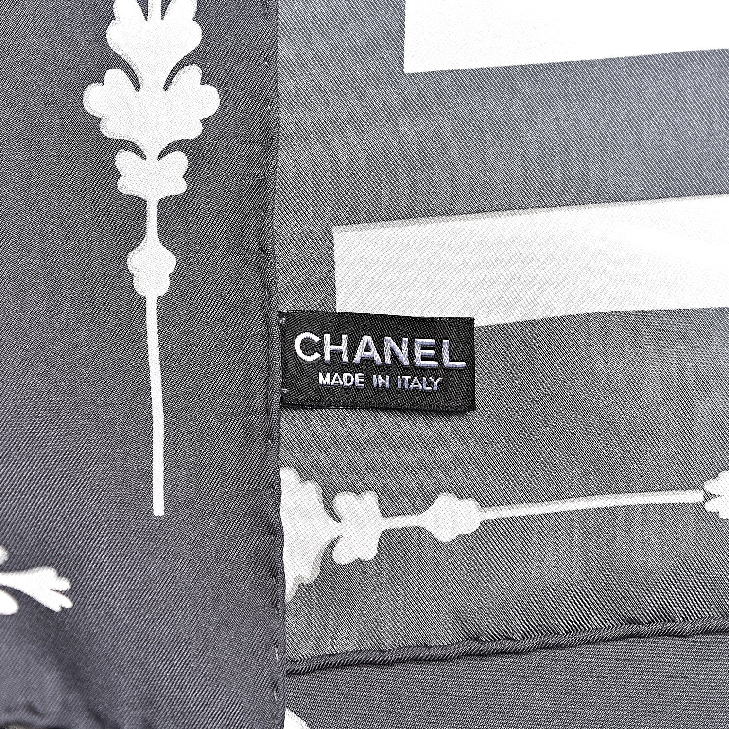 Chanel Silk Tiger Paris Bombay Stole Black White 3 of 3