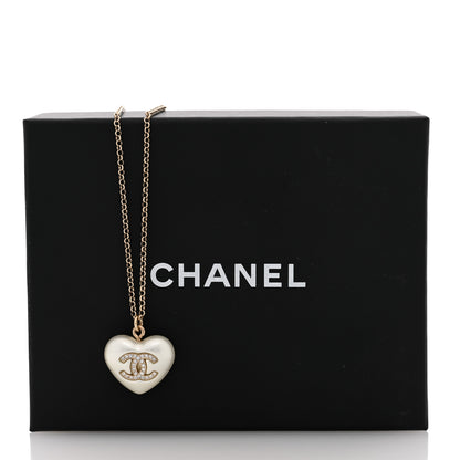 Chanel Resin Crystal CC Heart Necklace Pearly White Gold 5 of 5