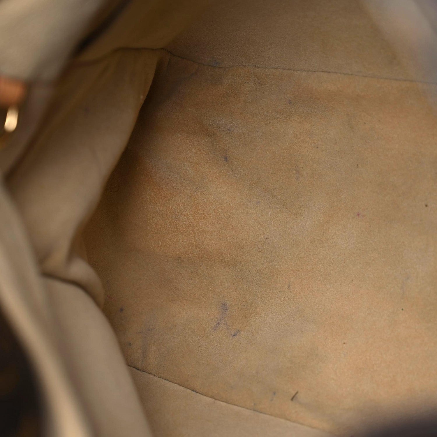 Louis Vuitton Monogram Artsy MM 7 of 19