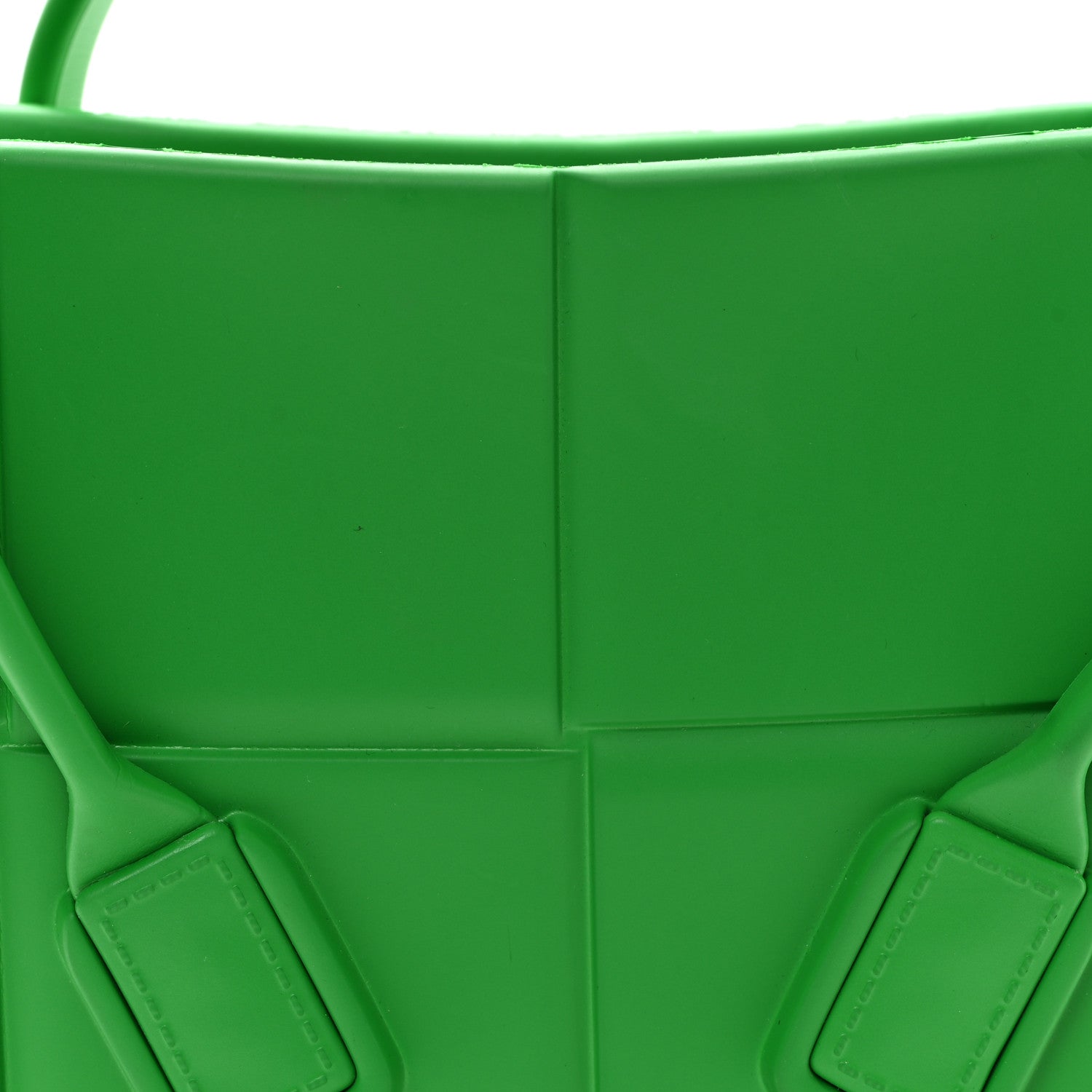 Bottega Veneta Rubber Maxi Intrecciato Mini Arco Grass 7 of 9