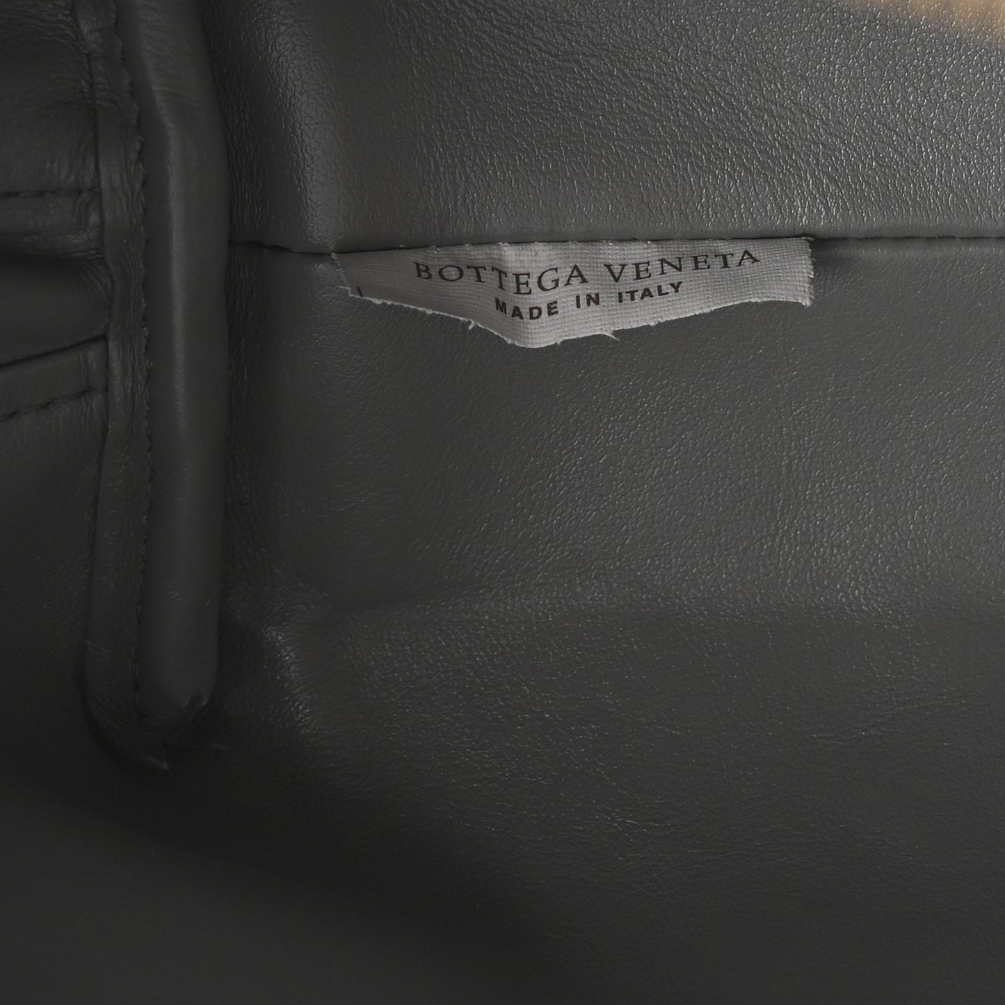 Nappa Intrecciato Cosmetic Case Concrete