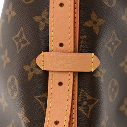 Louis Vuitton Monogram CarryAll MM 6 of 11
