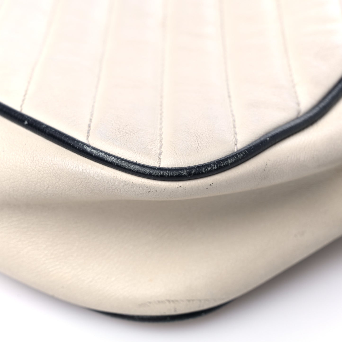 Vintage Effect Calfskin Matelasse Diagonal Small Torchon GG Marmont Chain Shoulder Bag Mystic White Blue Agata