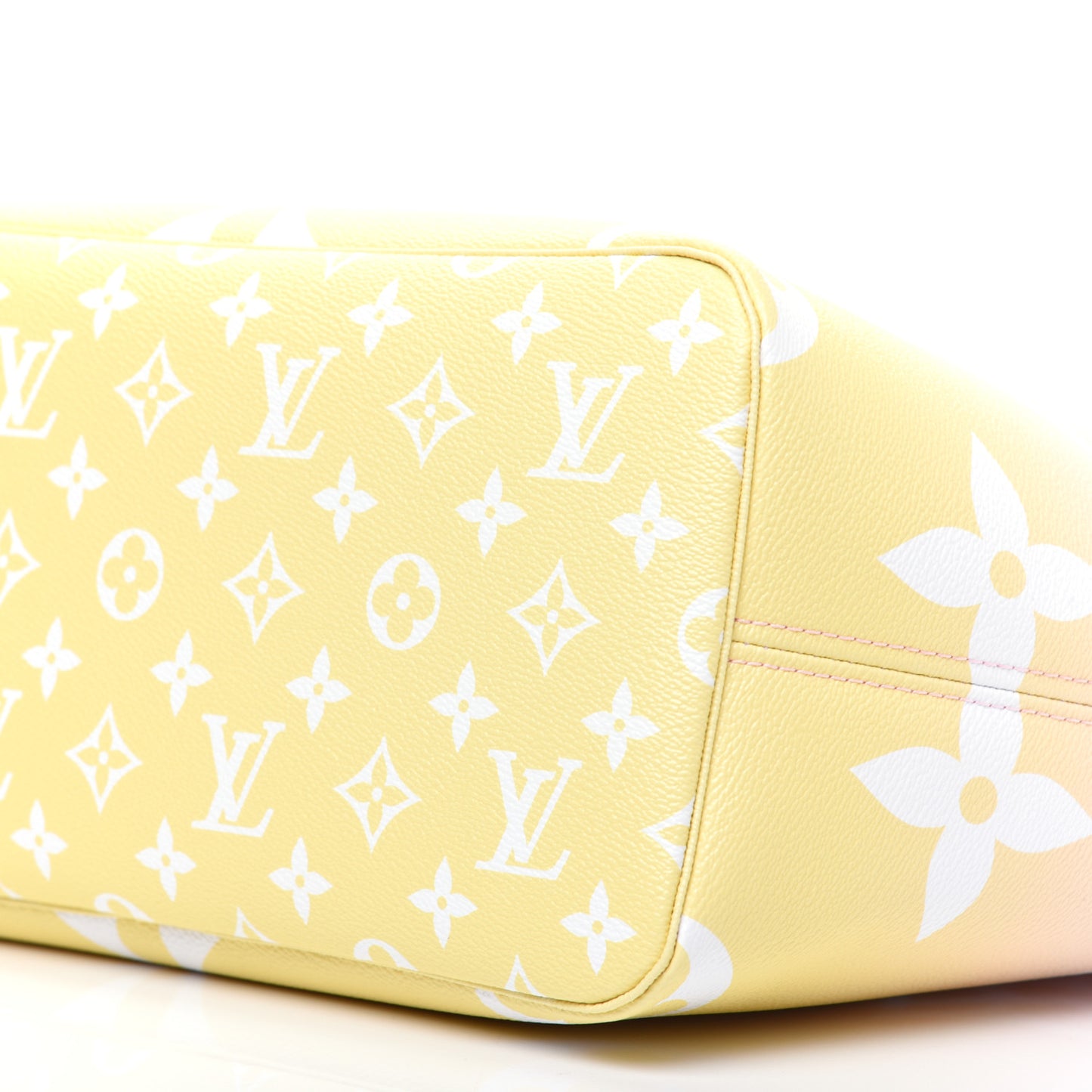 Monogram Giant By The Pool Neverfull MM Light Pink