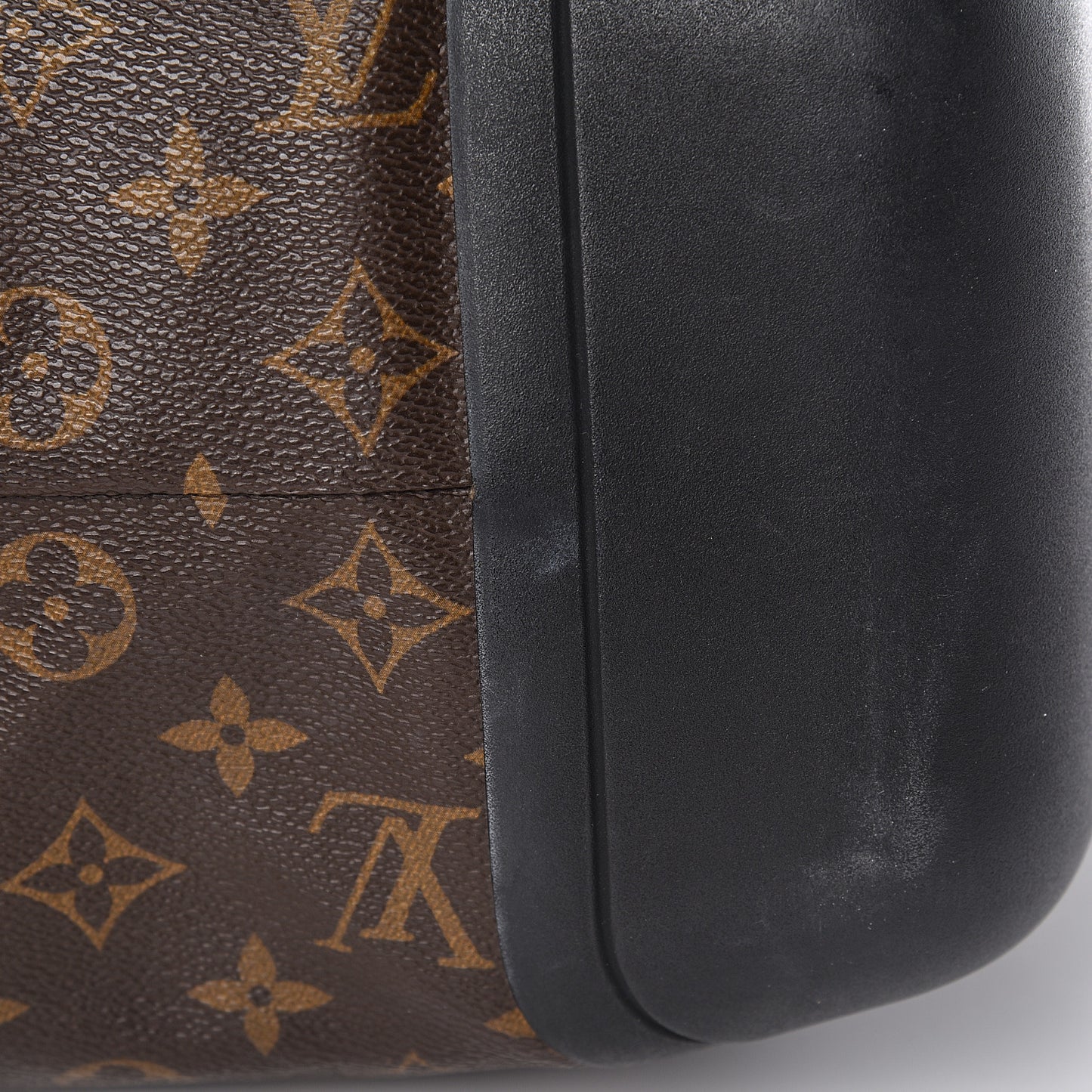 Monogram Messenger Voyage Waterproof