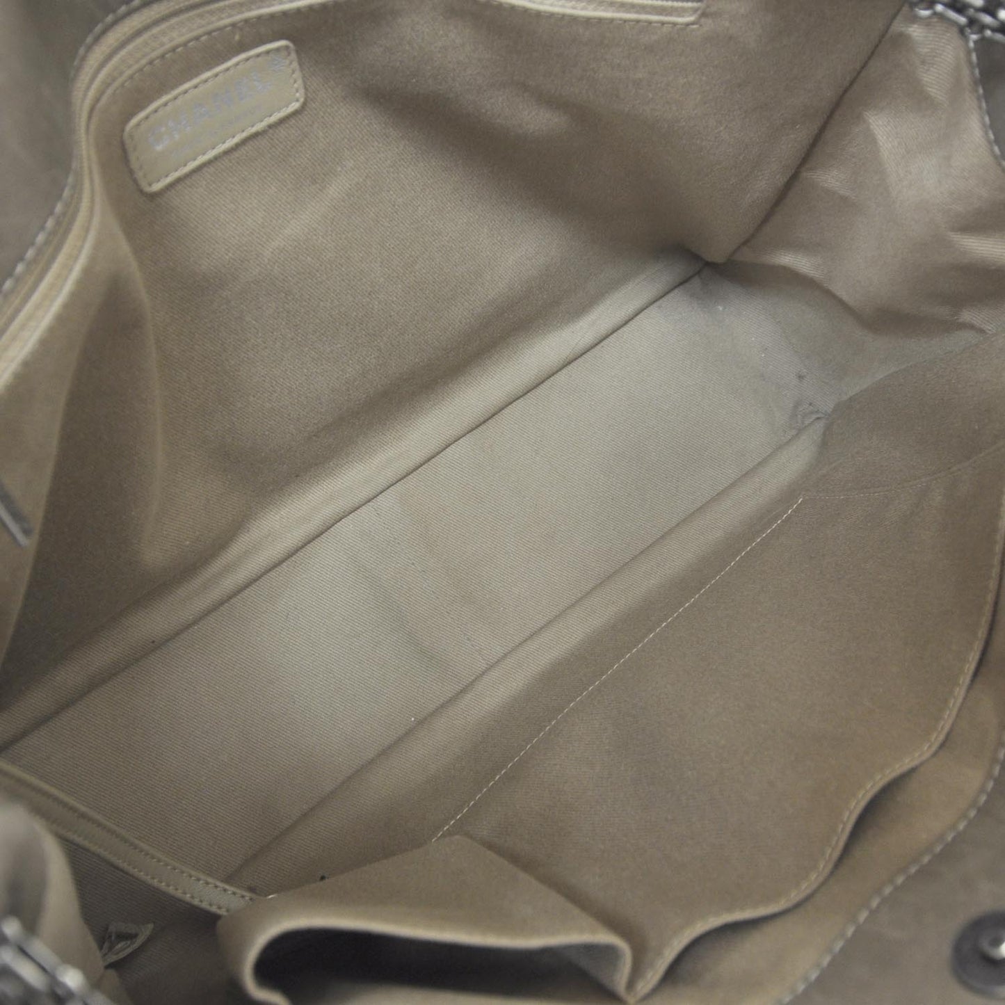 Patent Quilted Reissue 2.55 Tote Khaki
