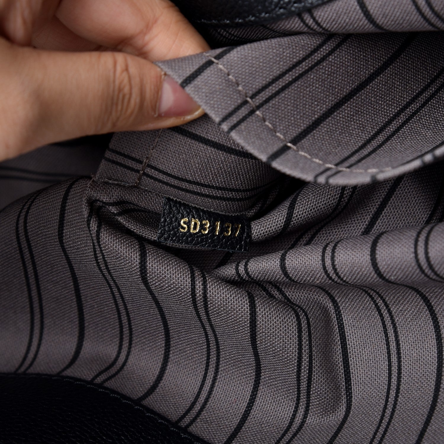 Louis Vuitton Empreinte Melie Black 9 of 10
